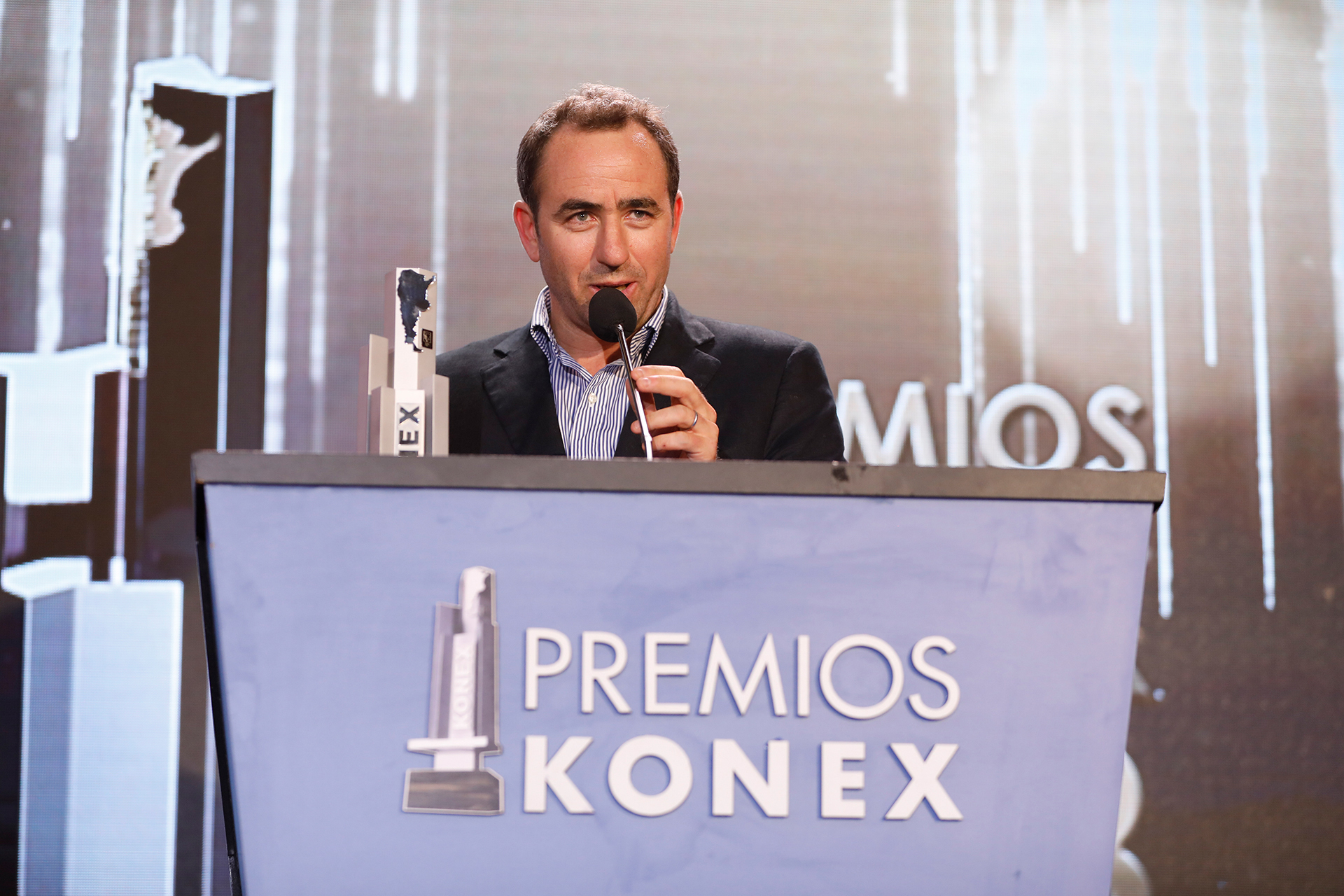 Tomás Galperin habló y recibió el Konex de Platino en representación de su hermano, Marcos Galperin