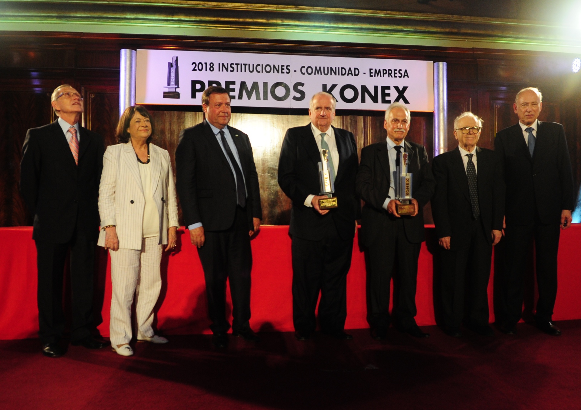 Entre los Konex de Platino, el Gran Jurado seleccionó a las personalidades e instituciones más destacadas de la década en la Argentina, para recibir el Konex de Brillante, máximo galardón que otorga la Fundación Konex. La decisión del Gran Jurado fue que el Konex de Brillante sea compartido por INVAP y por Luis Pagani