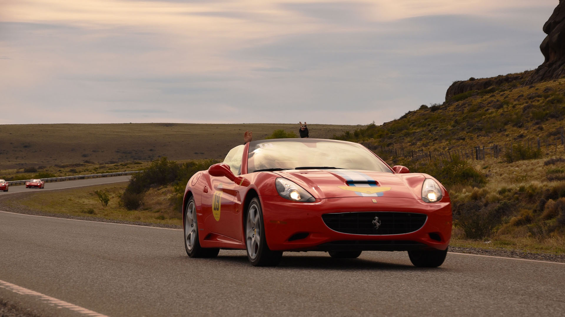 Entre los deportivos que participaron del rally patagónico de Ferraro había varios modelos California, F430, F12berlinetta, 488 GTB, 458 Speciale, 360 Modena, 458 Italia y FF