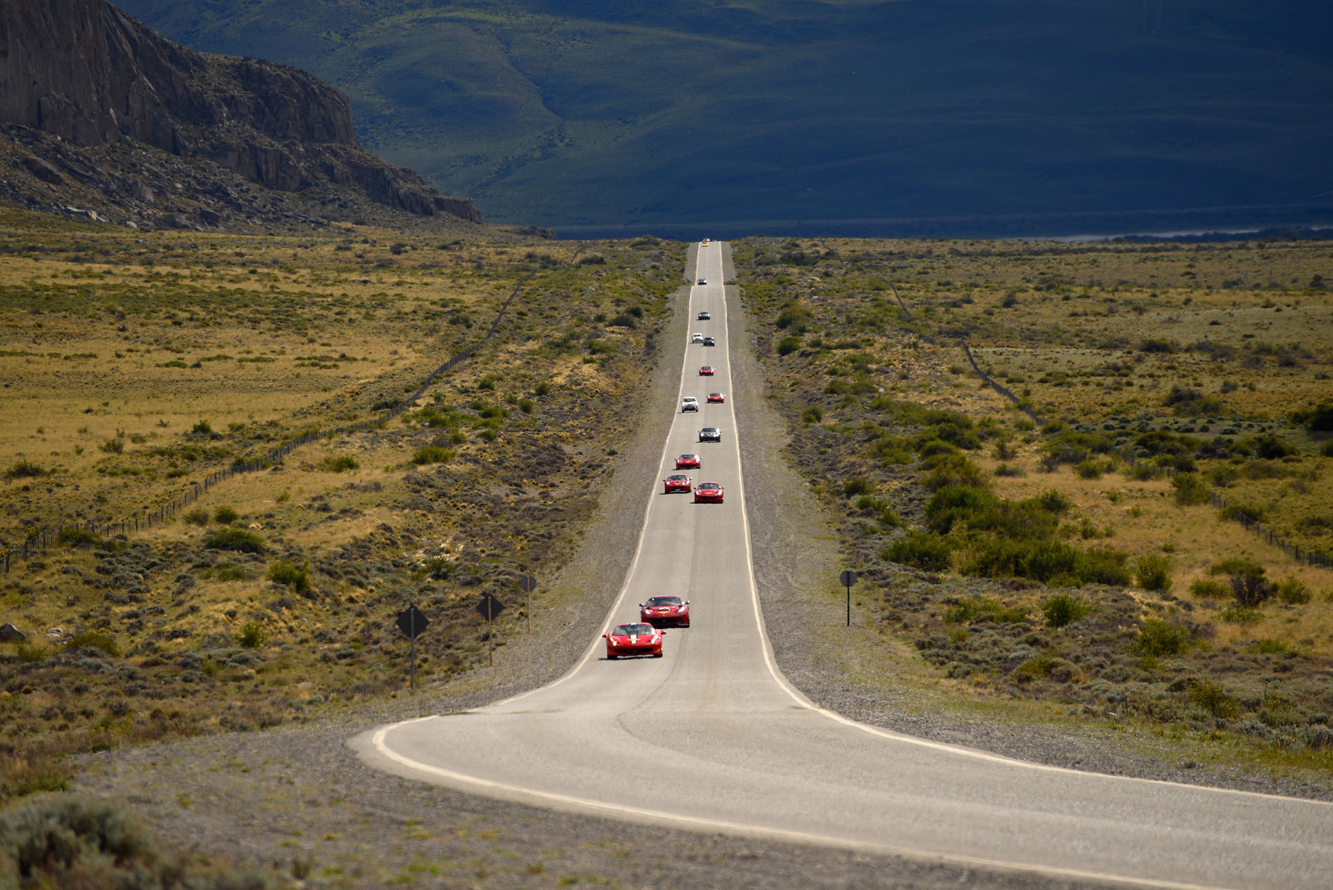 El martes 13 de noviembre visitaron el Chaltén para dar por finalizada la parte argentina de la excursión. En su visita, el grupo de pilotos donó una silla de ruedas al Parque Nacional Los Glaciares, que será de utilidad para los visitantes con problemas motrices. Al regresar a Chile, participaron de un acto benéfico para las jornadas de rehabilitación en Magallanes