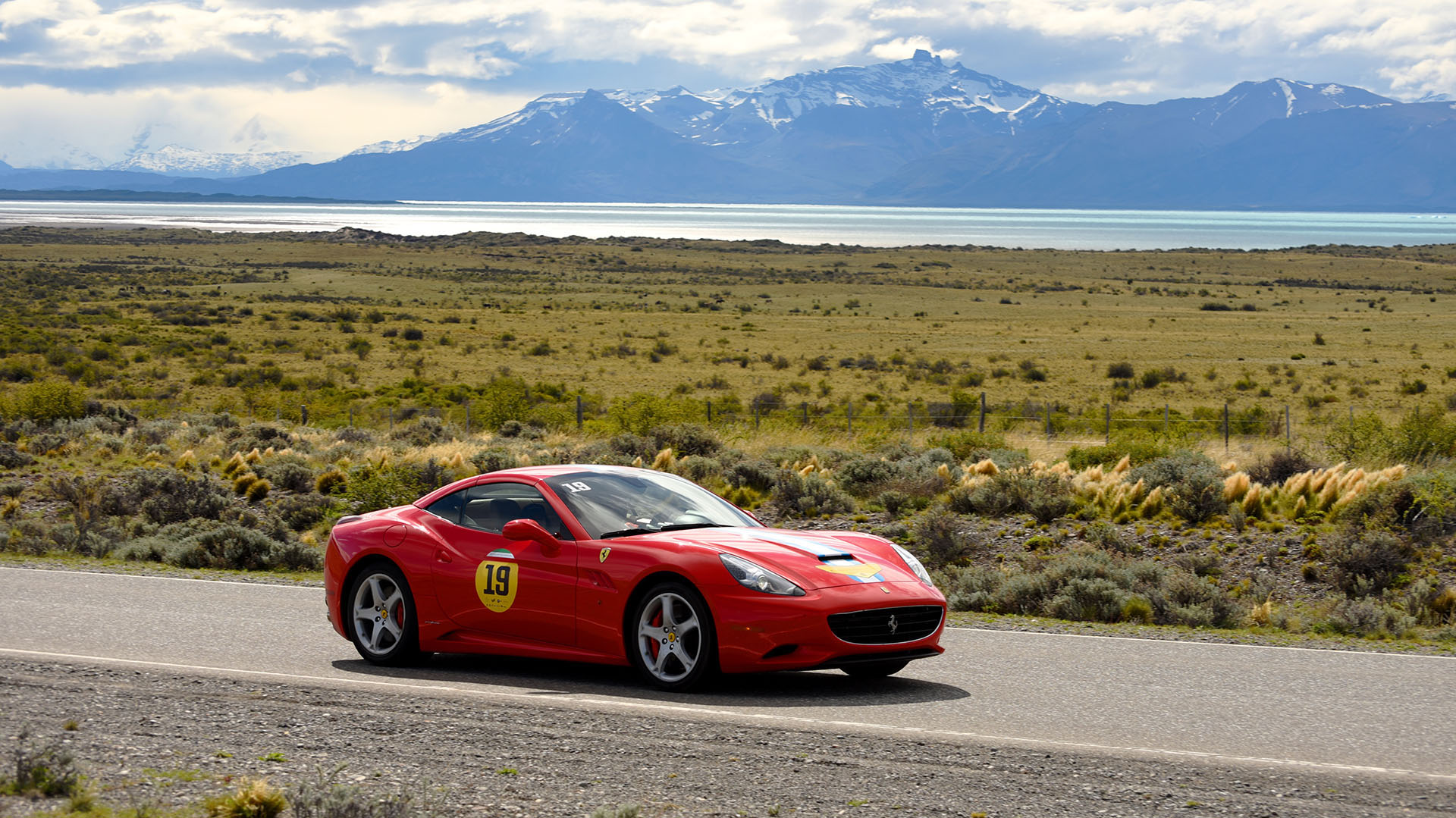 Según explicó Roberto Busel, presidente del Ferrari Club Chile, el evento volverá el año próximo con más participantes, nuevos destinos y nuevas campañas solidarias