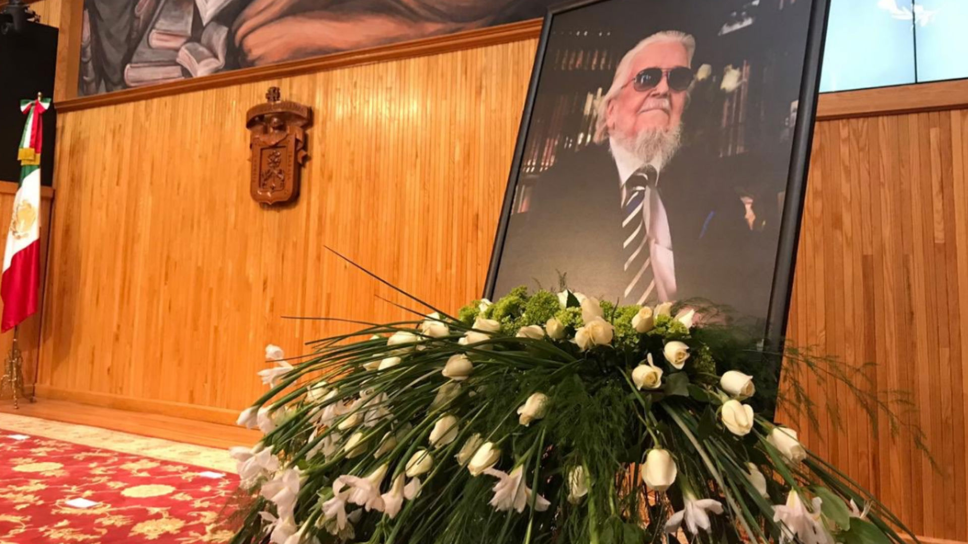 Fernando del Paso fue homenajeado con emotivos discursos (Fotos: Twitter udg_oficial)
