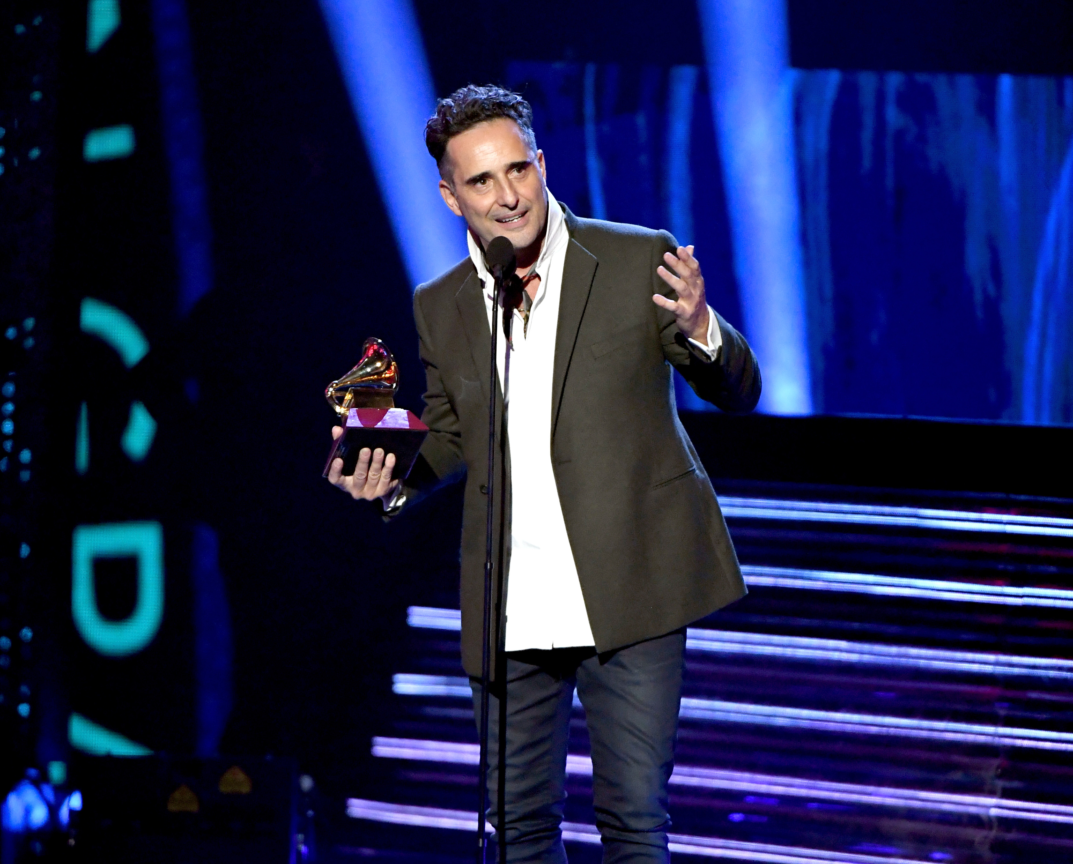 Jorge Drexler triunfó en la categoría música del año por su canción ‘Telefonia’