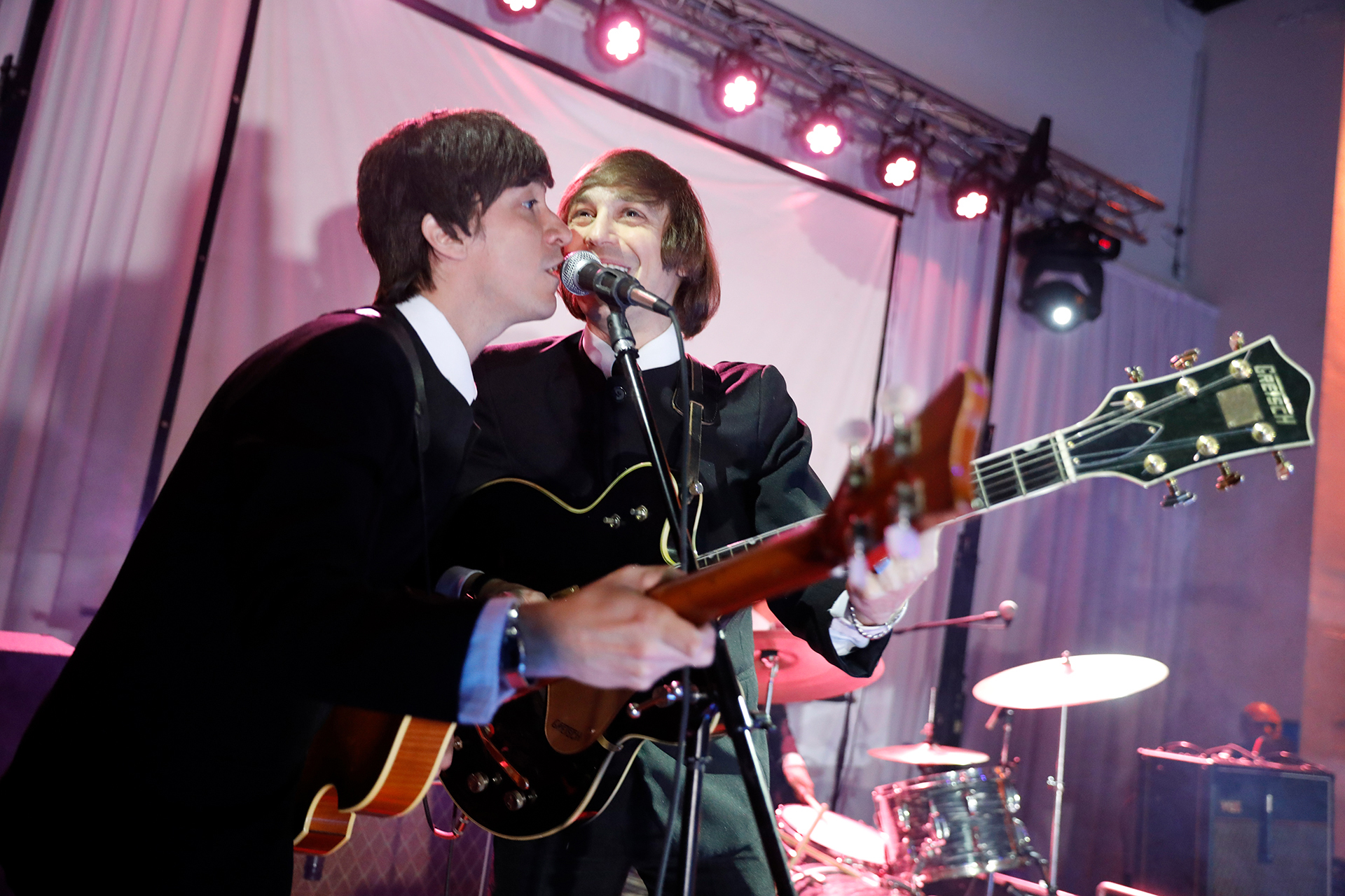 Celebrando sus 30 años, la banda The Beats realizó un tributo a The Beatles interpretando sus temas más célebres