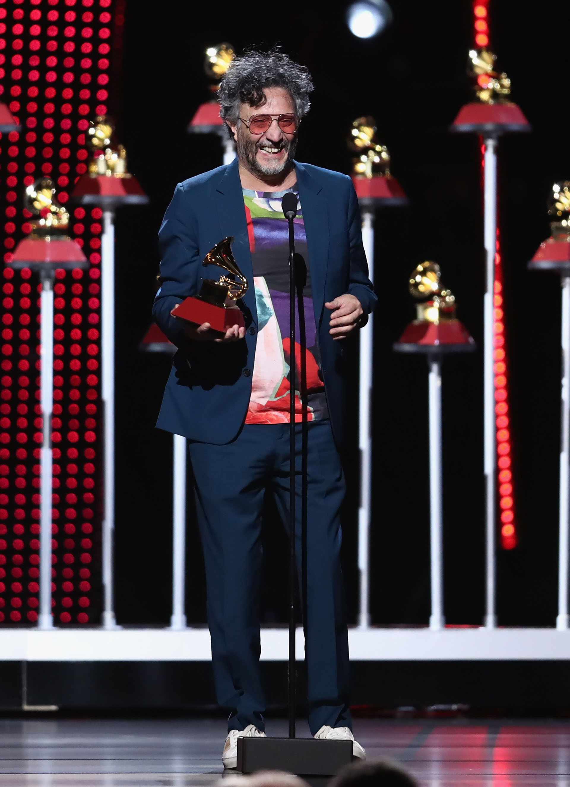 Fito Paez fue distinguido en los premios Grammy Latinos 2018 durante la ceremonia que se realizó en Las Vegas, Nevada (Rich Polk/Getty Images for LARAS/AFP)