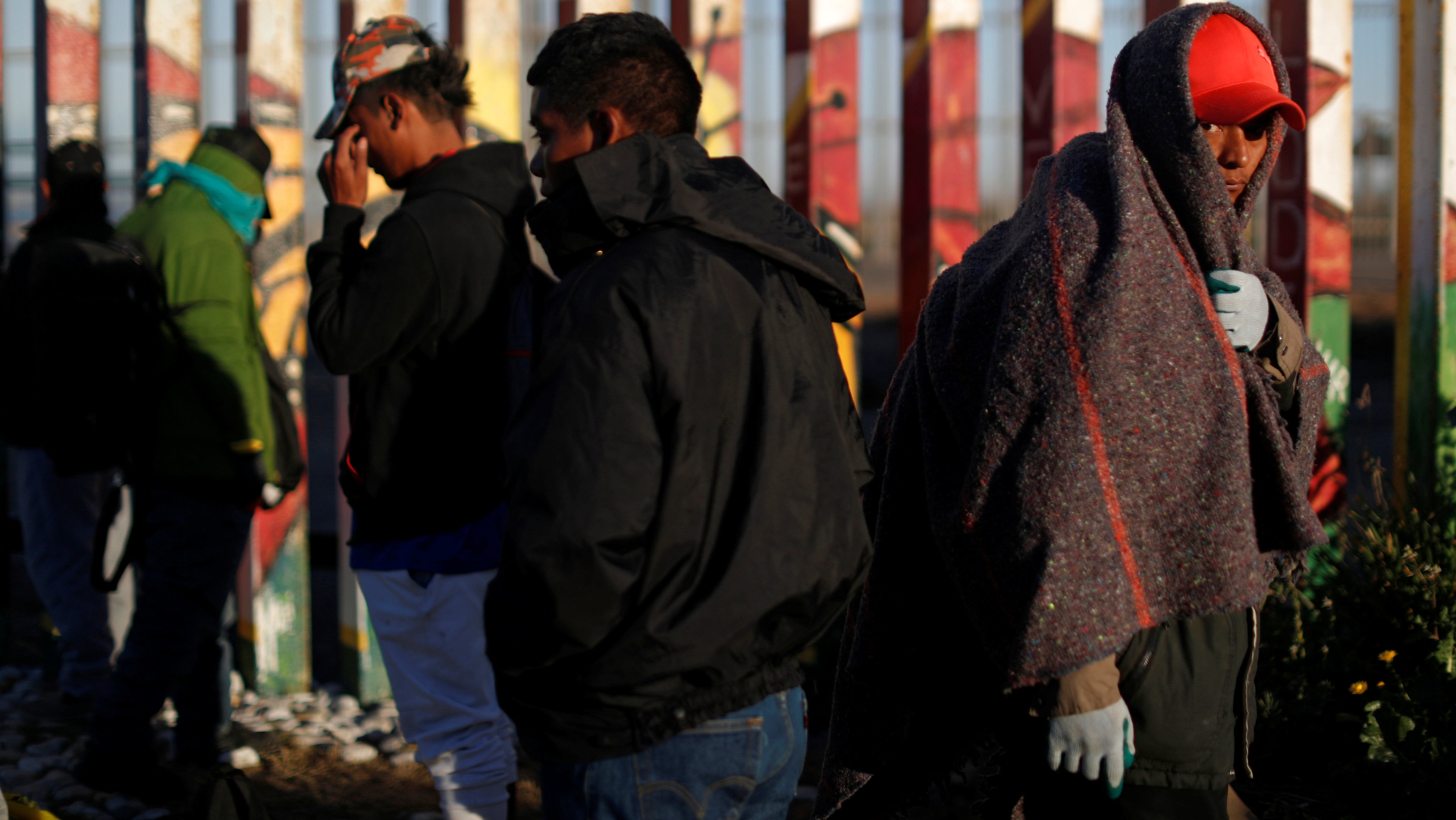 El 11 de diciembre alrededor de 100 migrantes centroamericanos marcharon hasta el consulado americano en Tijuana con una carta dirigida al gobierno de EEUU