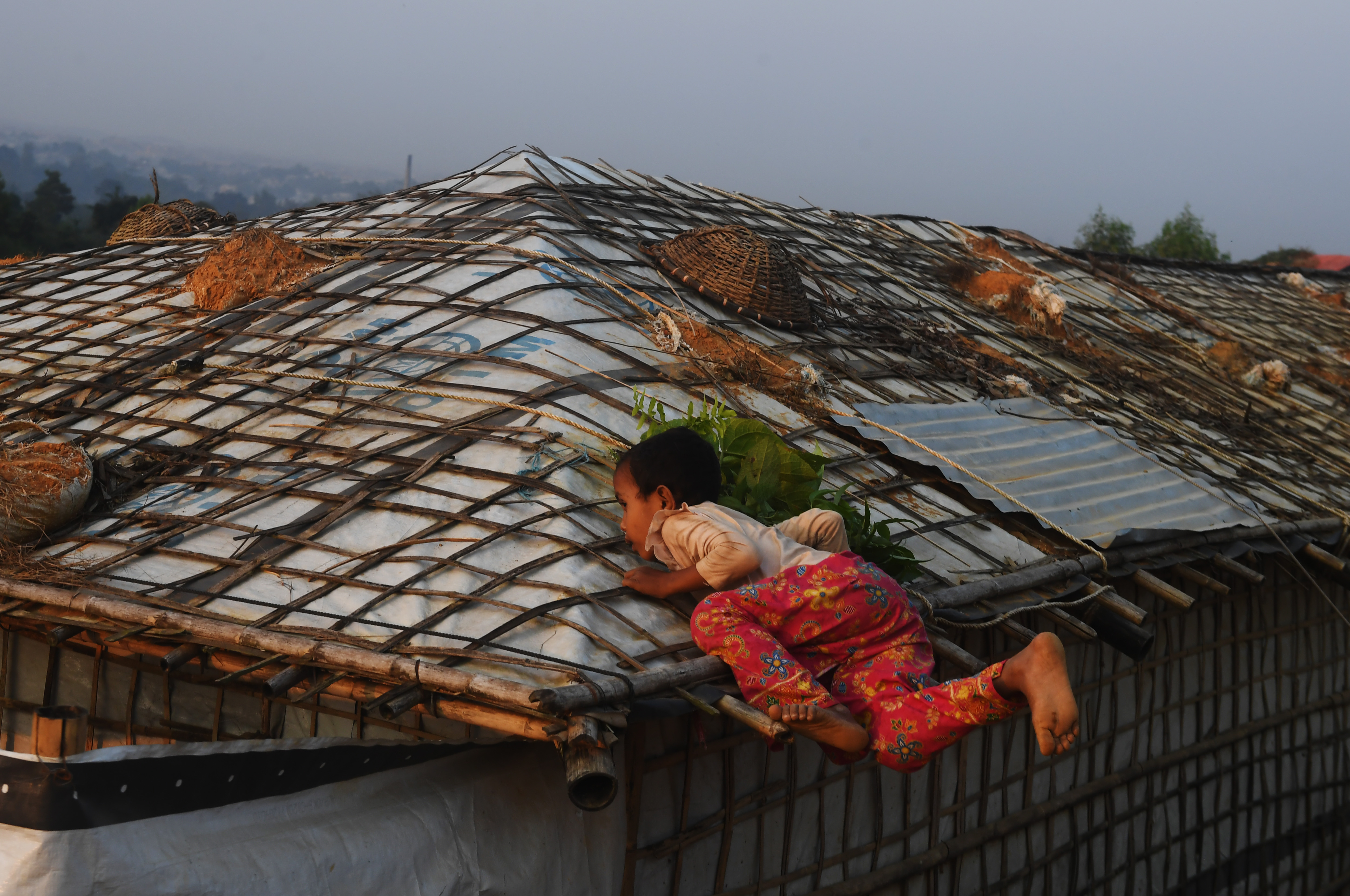 (Photo by Dibyangshu SARKAR / AFP)