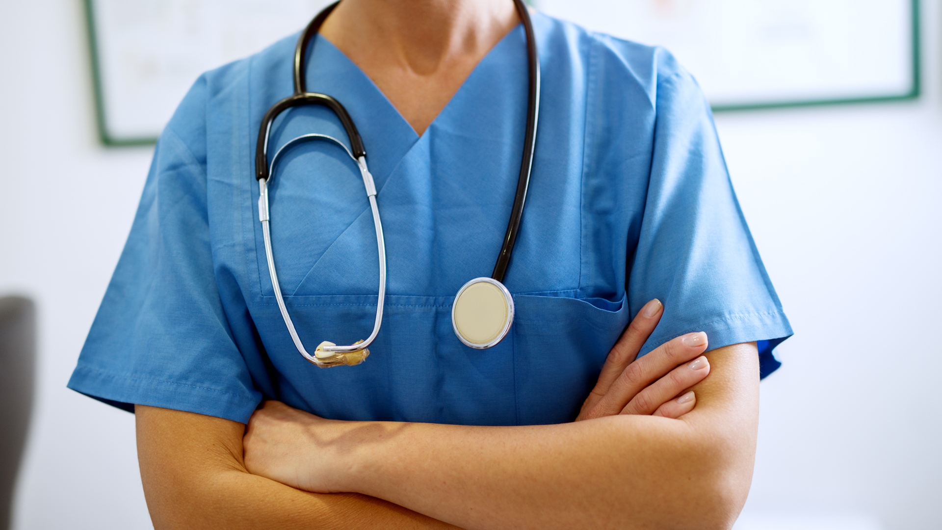 Entre otras cosas, el programa apunta a desarrollar un proceso educativo sostenido para el fortalecimiento de la calidad de la atención y el establecimiento de protocolos, guías clínicas y estándares seguros para los cuidados de la salud.