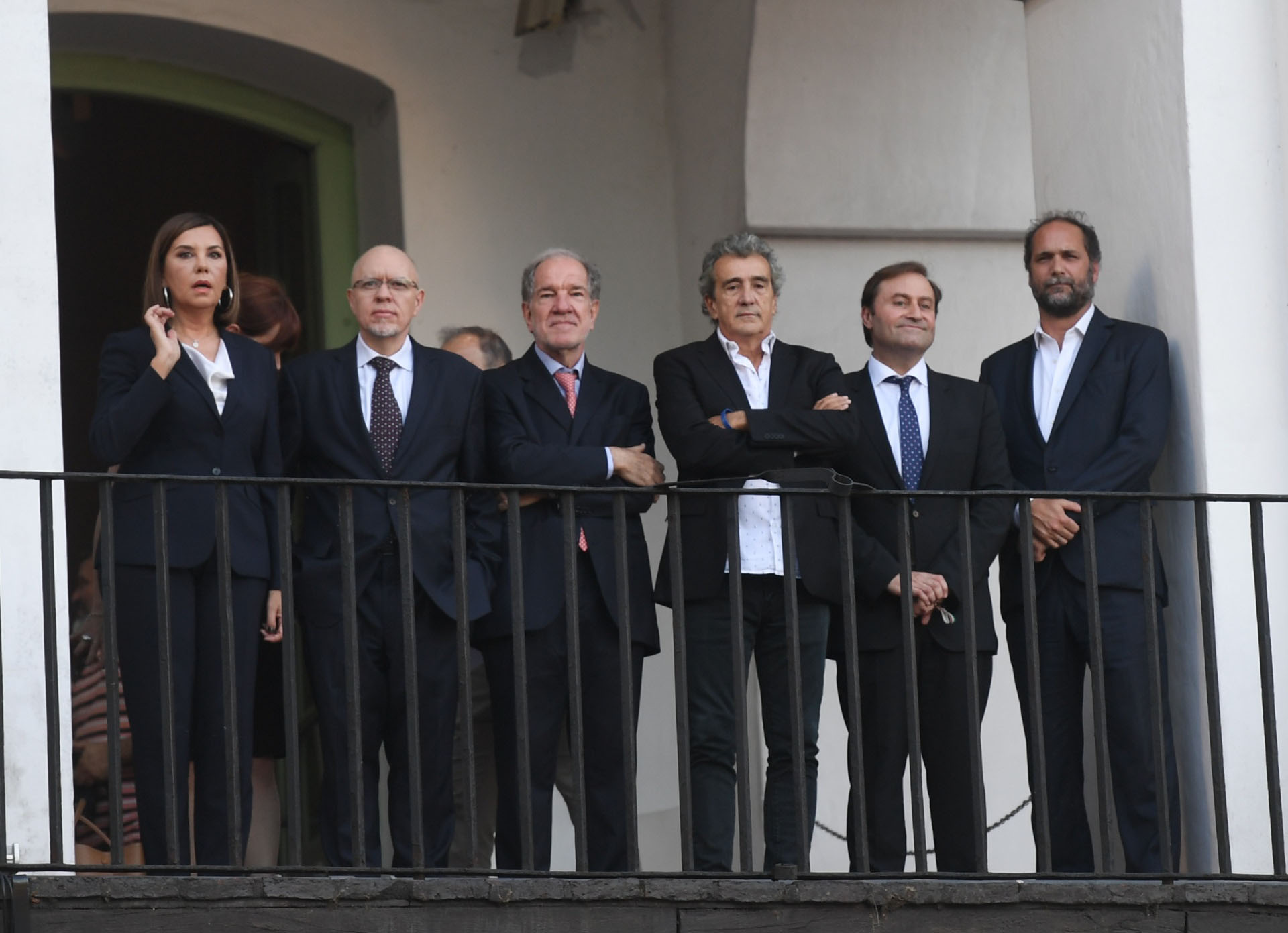 Liliana Parodi, Jorge Fernández Díaz, Héctor D’Amico, Ricardo Roa, Néstor Sclauzero y Chani Guyot, en uno de los balcones del Cabildo