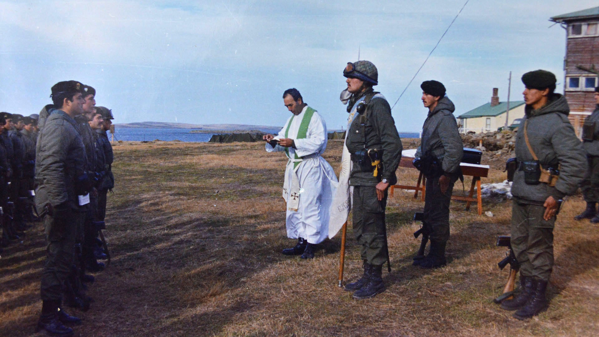 La jura a la bandera del Regimiento 25