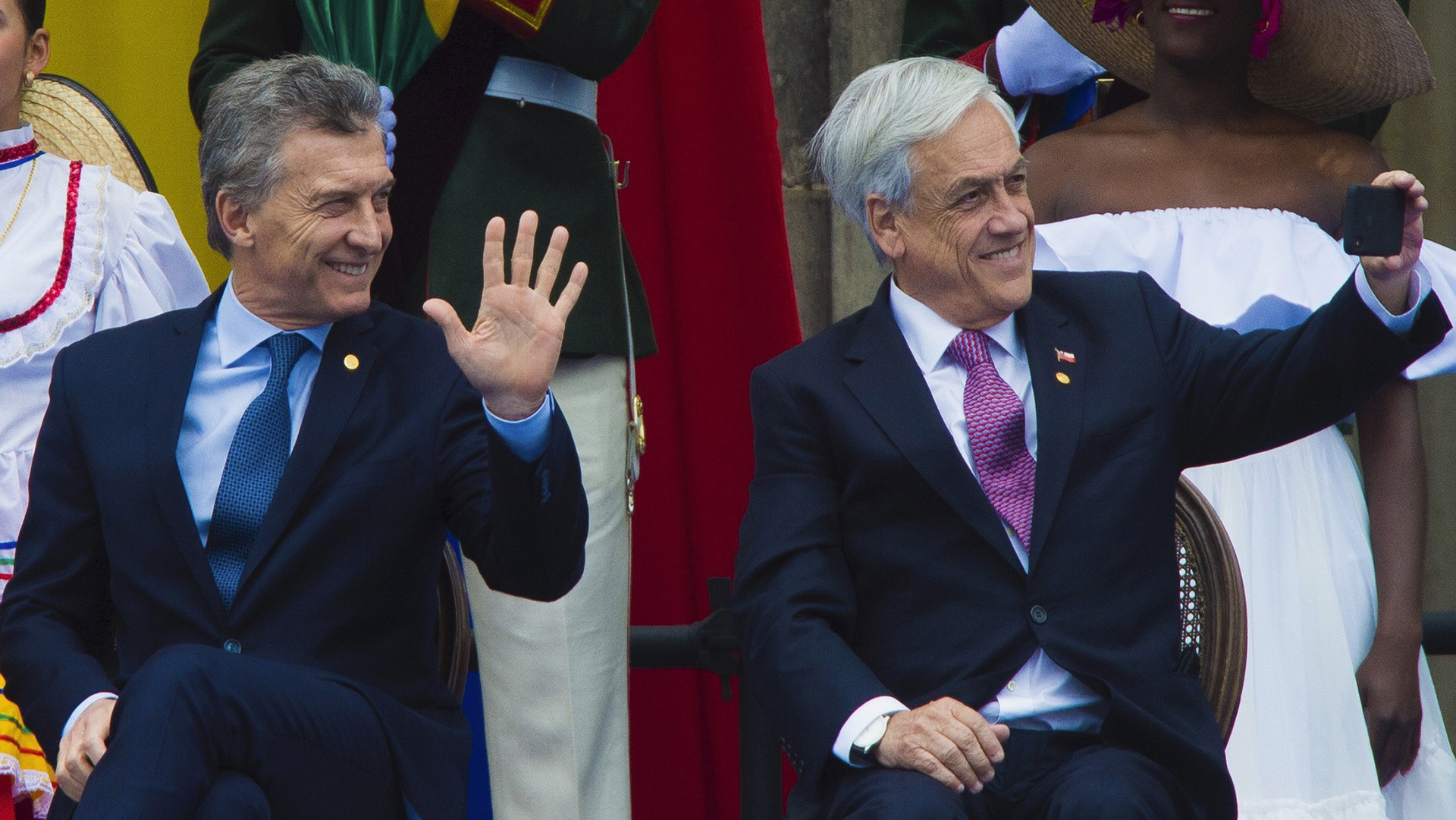 El presidente Macri junto a su par chileno, Sebastián Piñera, en la ceremonia de asunción del nuevo mandatario de Colombia, Iván Duque, en agosto pasado. (Foto: NA)