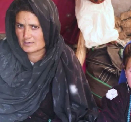 Ella es la mujer que vendió a su hija, pero no recibió la totalidad del dinero porque el comprador también es pobre. (Foto: CNN)