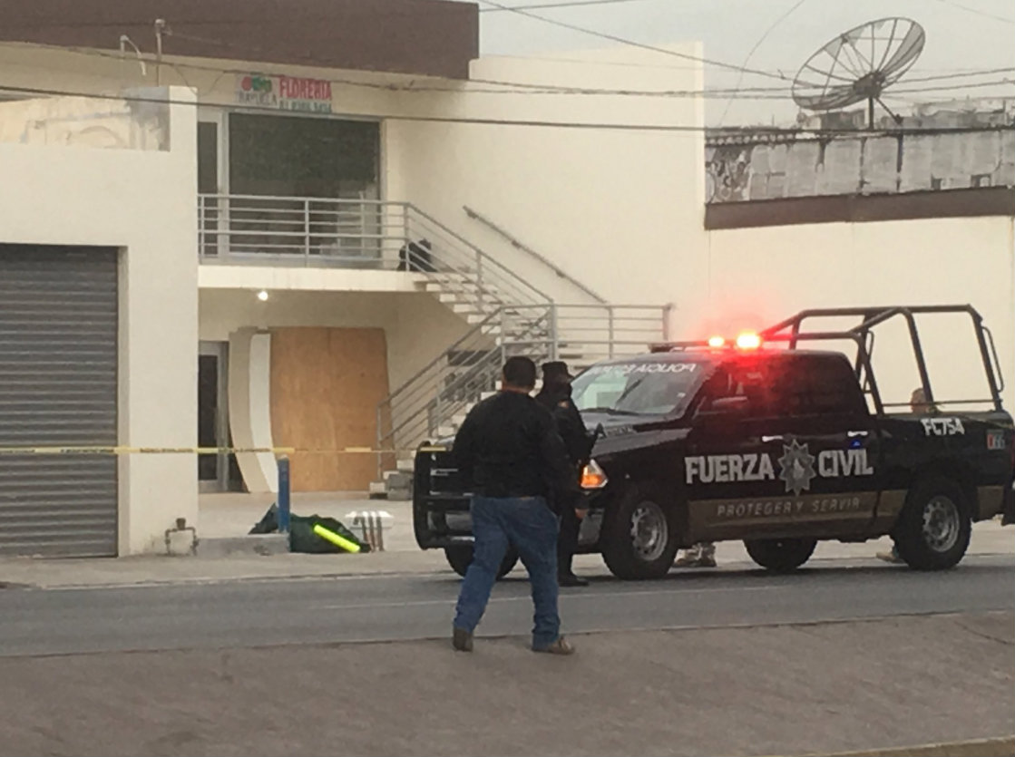 Restos humanos en las inmediaciones del penal Topo Chico (Foto@jaramires)