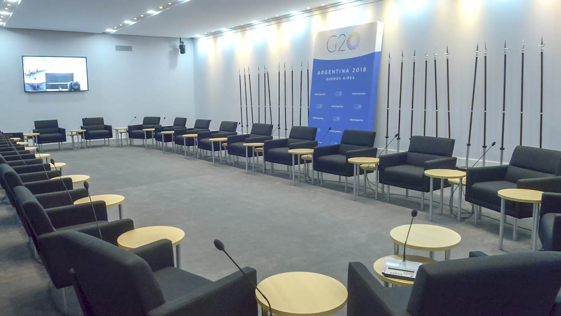 Esta es la sala acondicionada especialmente para “el retiro” de los líderes