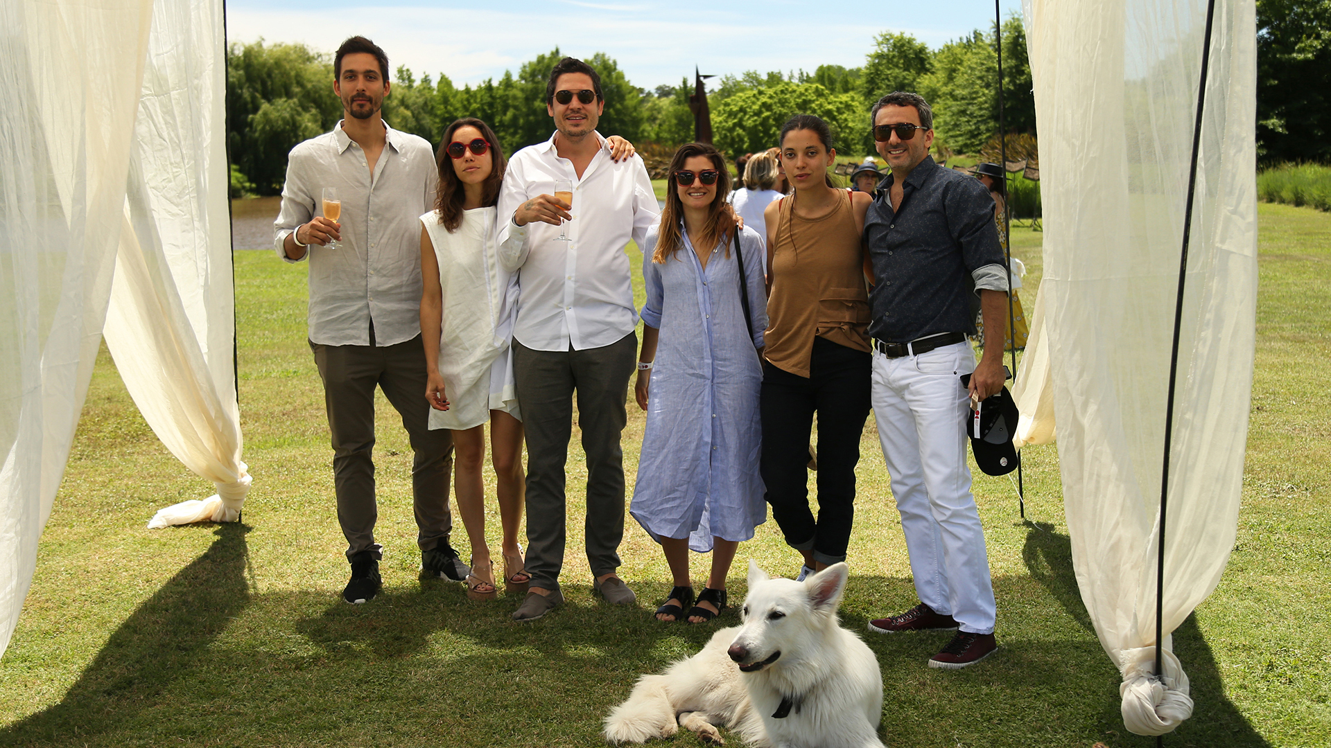 Nicolás Oks, Ana Smud, Lisandro Aloi, Marina Furlanetto, Camila Oks y David Tonconogy