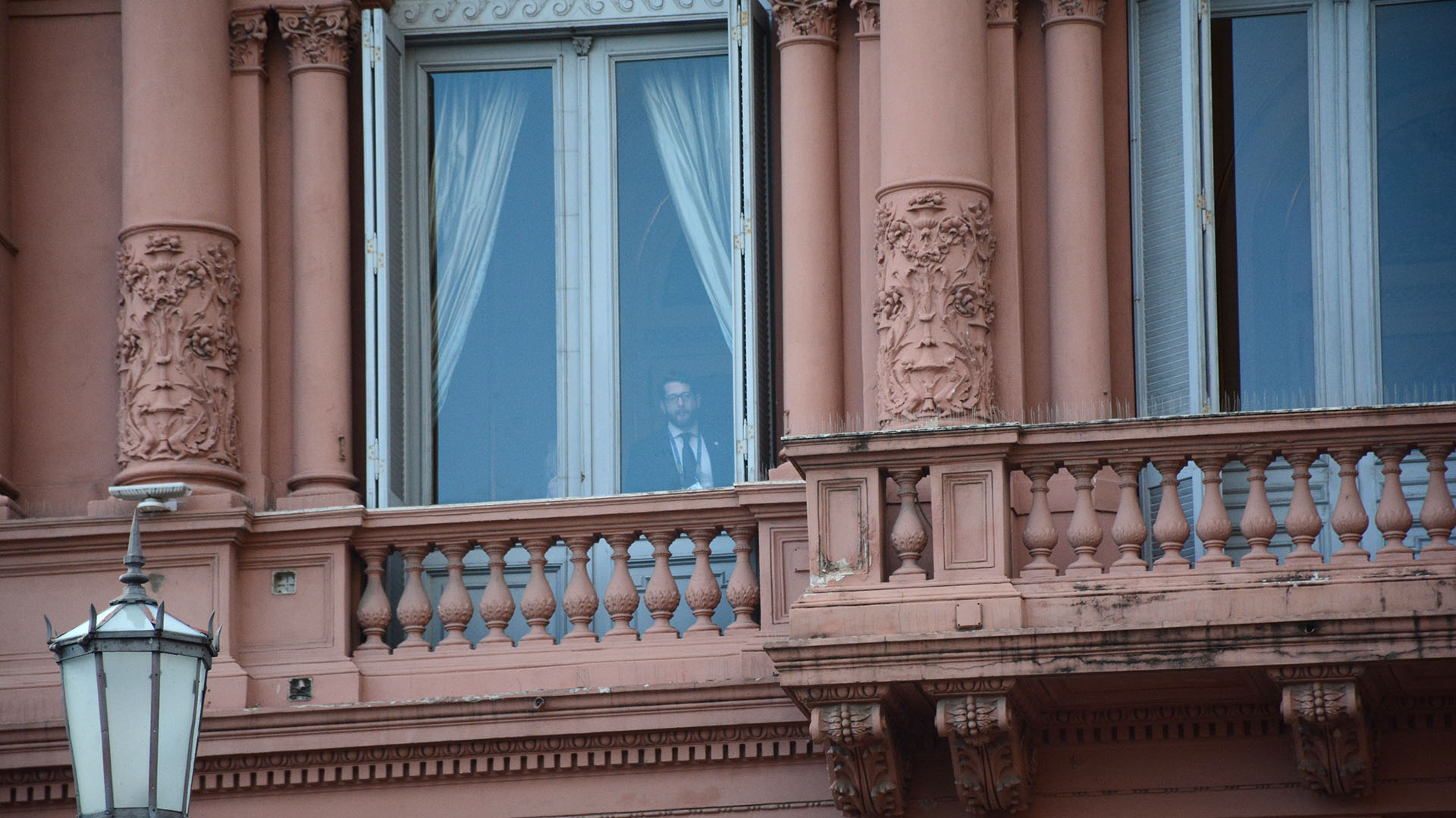 El operativo de seguridad en la Casa Rosada empezó temprano por la reunión bilateral de Macri y Trump