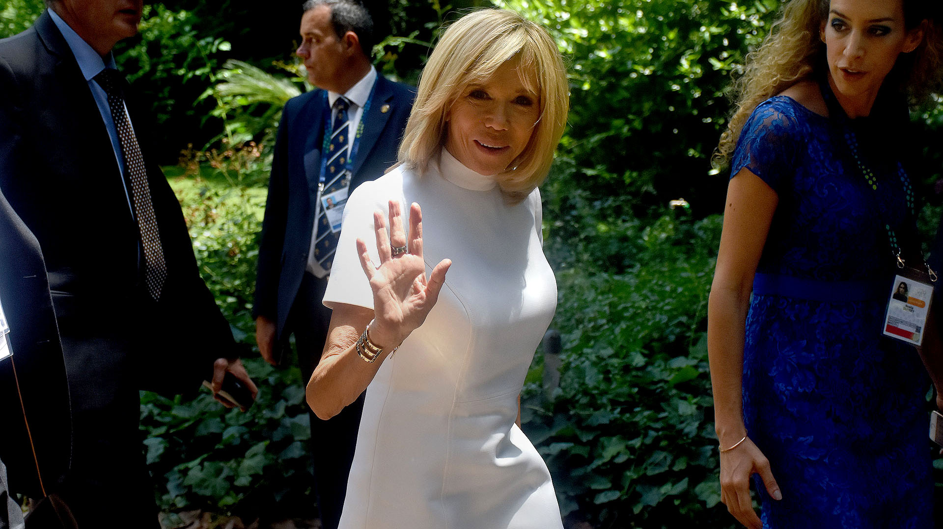 Brigitte Macron, fiel a su estilo con sus clásicos vestidos cortos a la rodilla