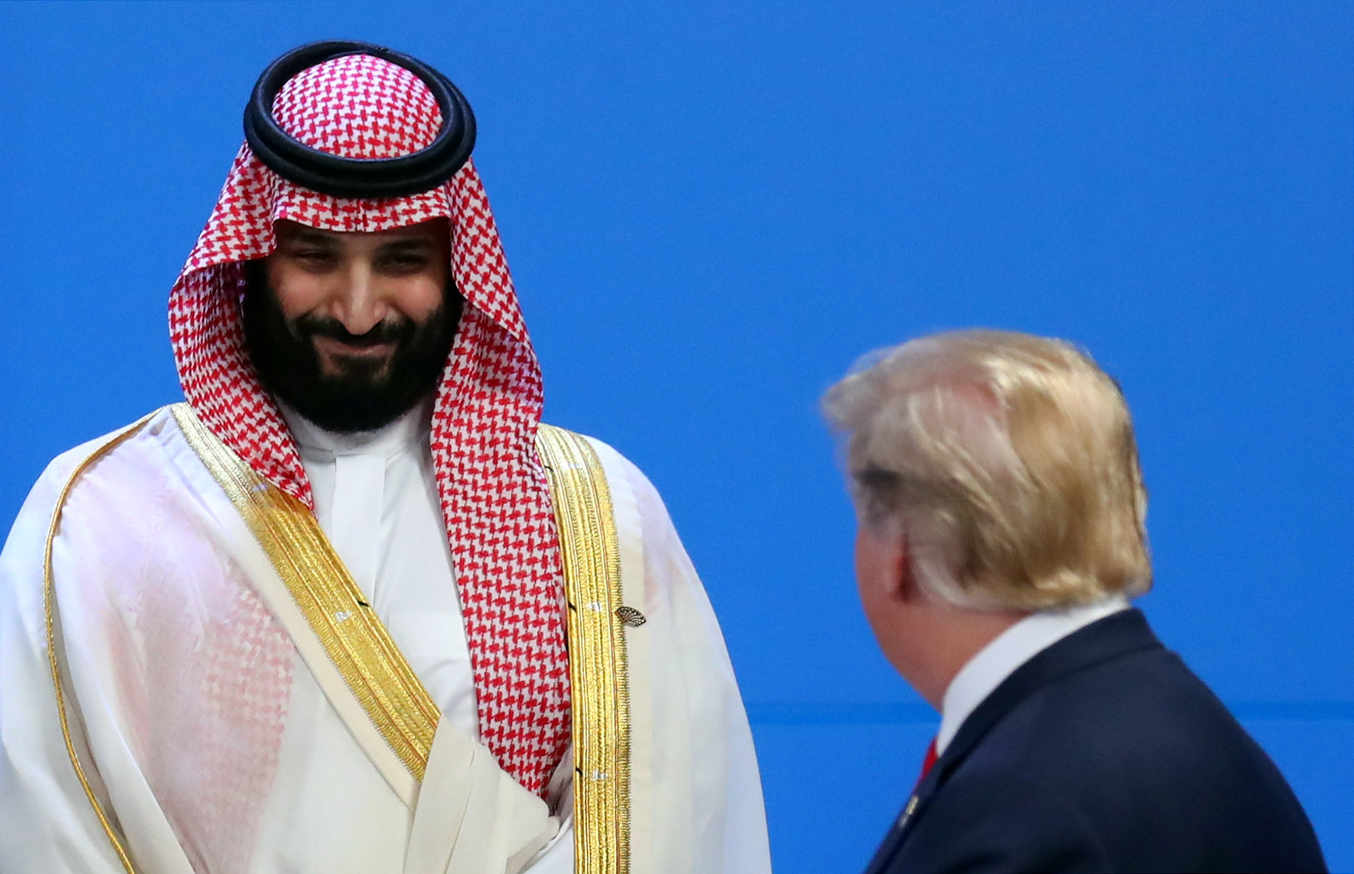 Mohammed bin Salman saluda a Trump