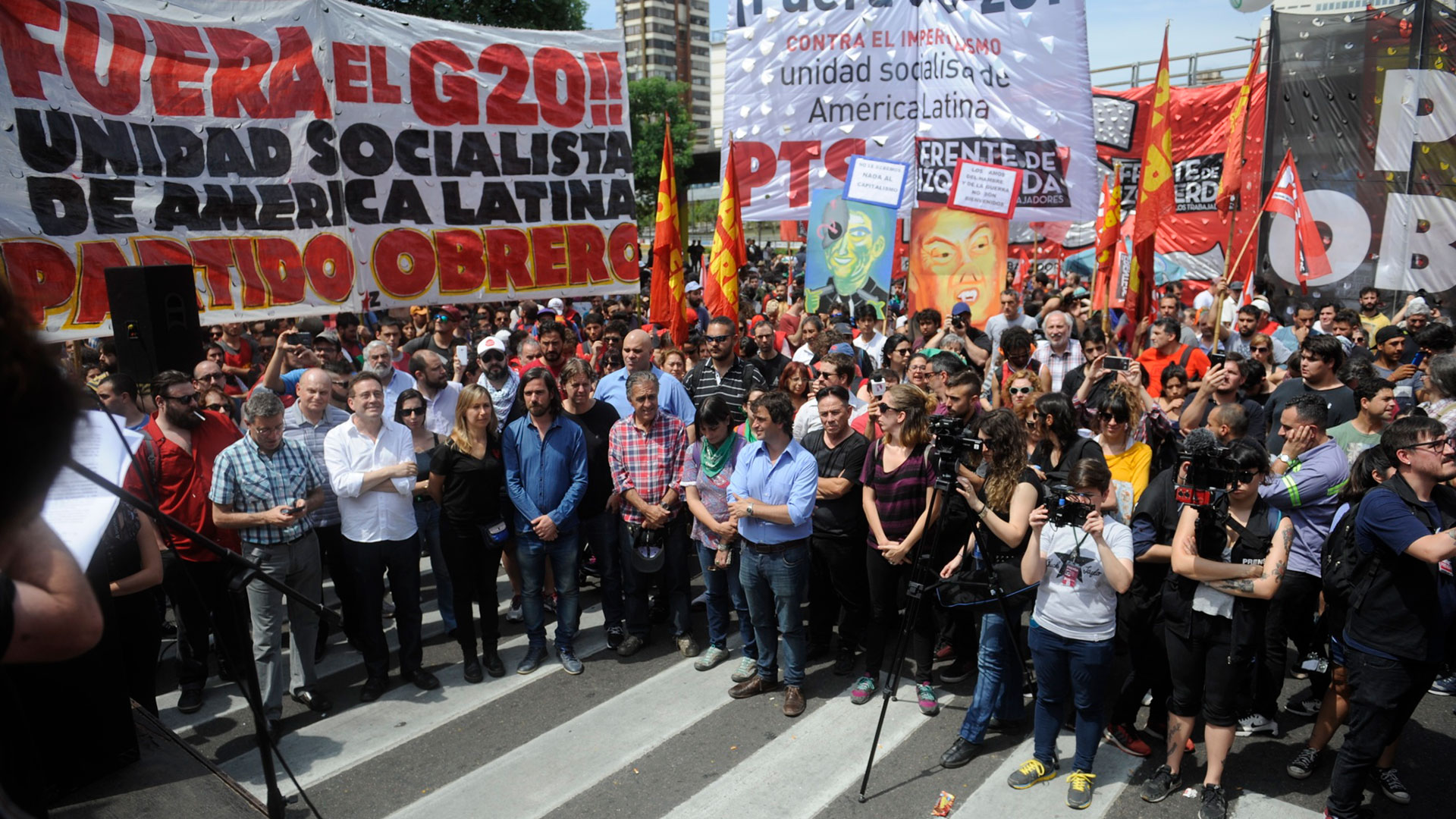 Los principales dirigentes de la izquierda brindaron un discurso crítico contra la cumbre del G20
