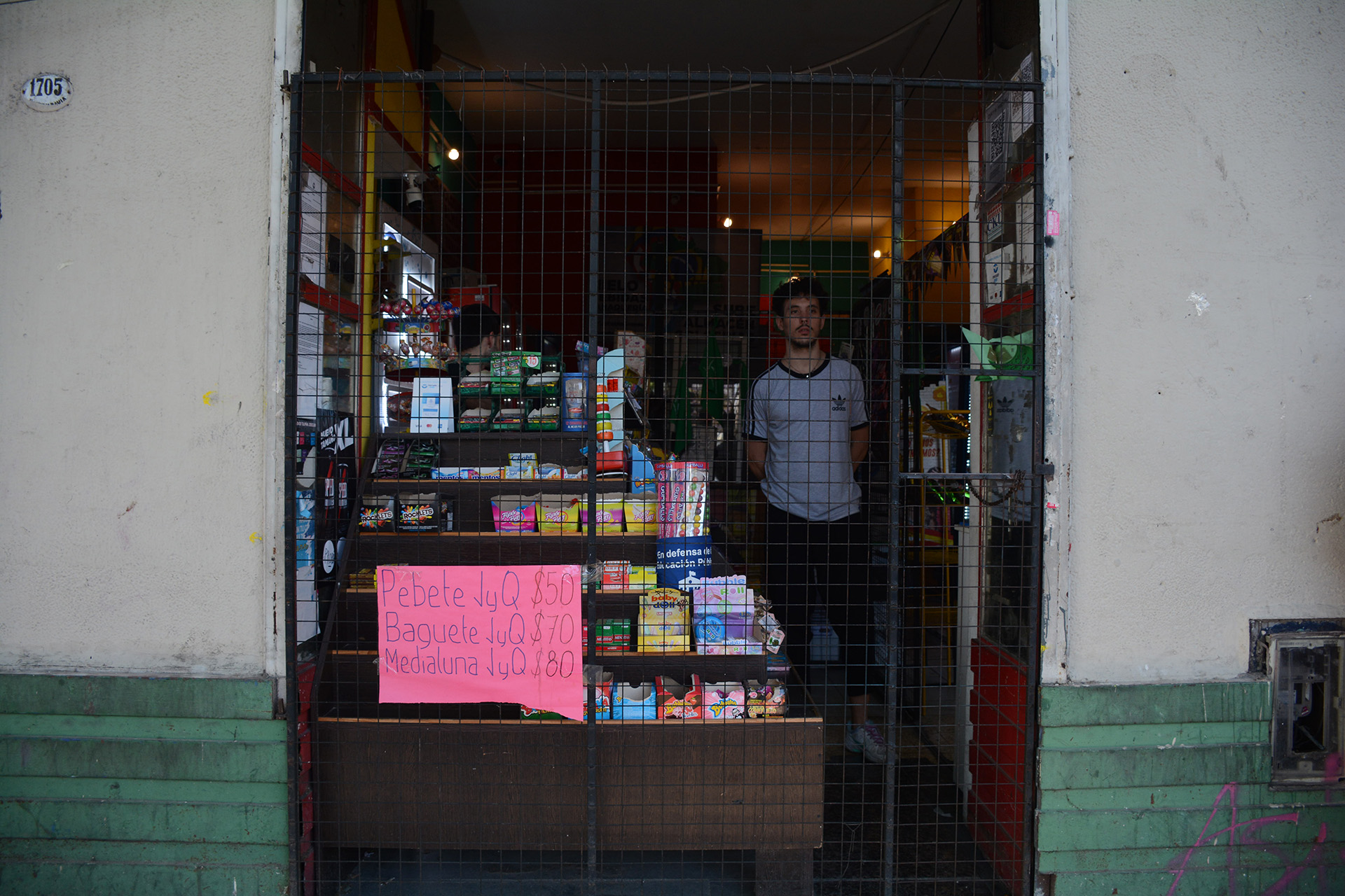 Muchos de los comercios cerraron sus puertas en la zona del centro