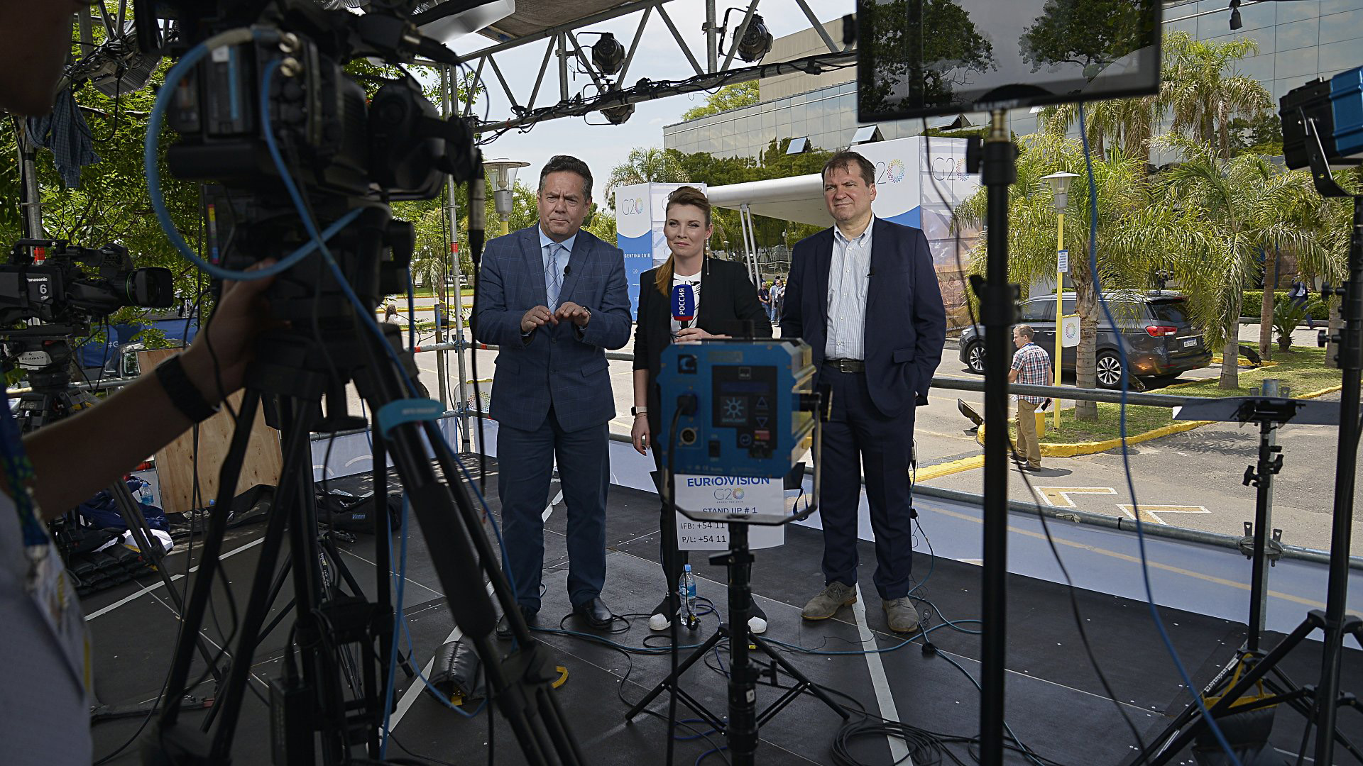 El búnker de prensa posee 4 mini sets de TV y oficinas de transmisión de Radio y TV
