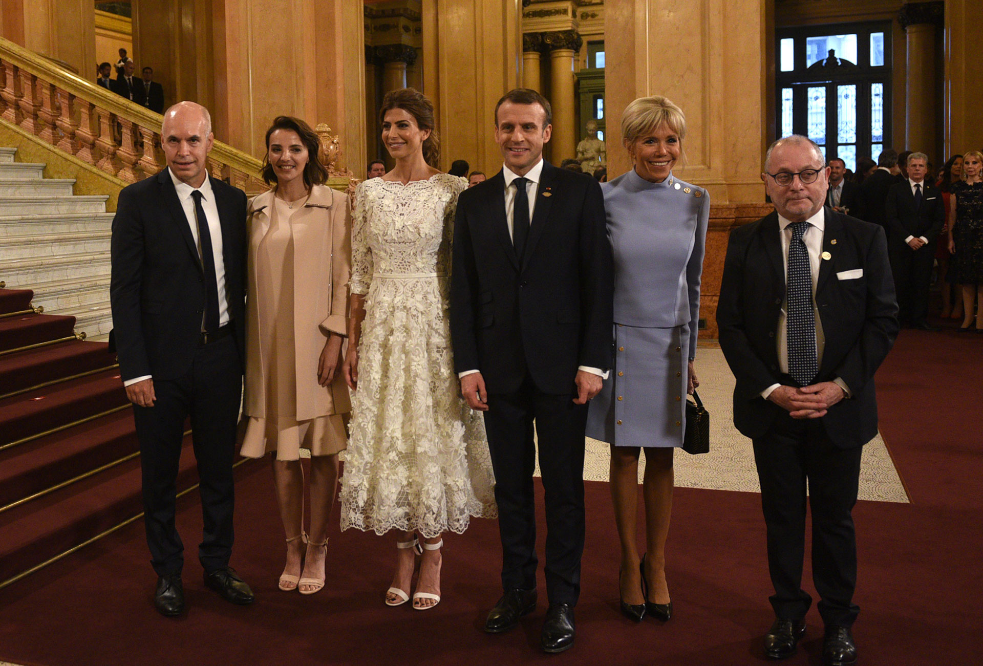El jefe de Gobierno porteño, Horacio Rodríguez Larreta, junto a su mujer Bárbara Diez; Juliana Awada; Emmanuel y Brigitte Macron, y el canciller Jorge Faurie