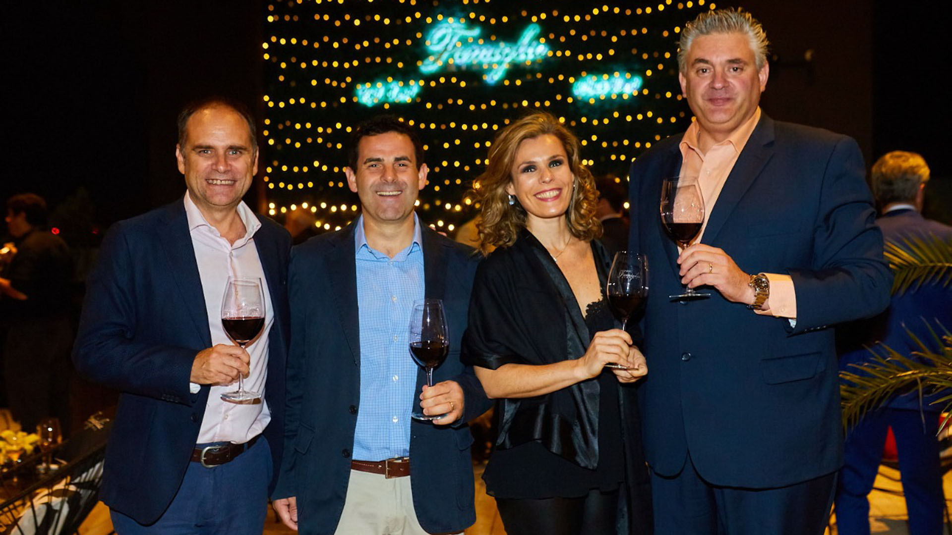 Rafael Calderón, gerente general de la bodega, Rafael y Andrea García Bianchi y Silvio Alberto, chef winemaker