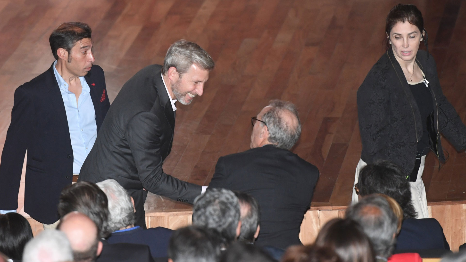 El ministro del Interior, Rogelio Frigerio, saluda a Rosenkrantz