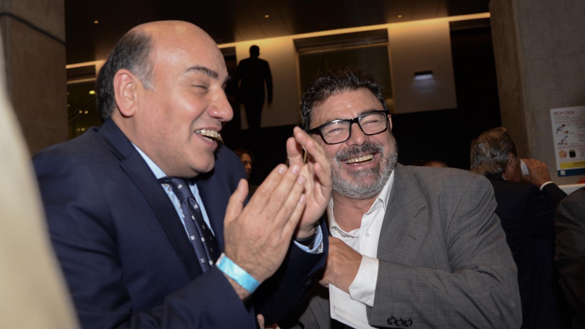 El juez Diego Barroetaveña junto al periodista Hernán Cappiello