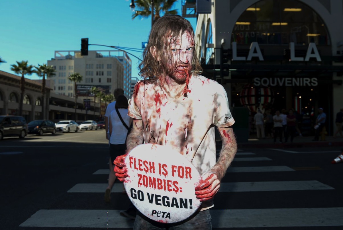 PETA se caracteriza por sus espectaculares protestas (Foto: PETA Latino)