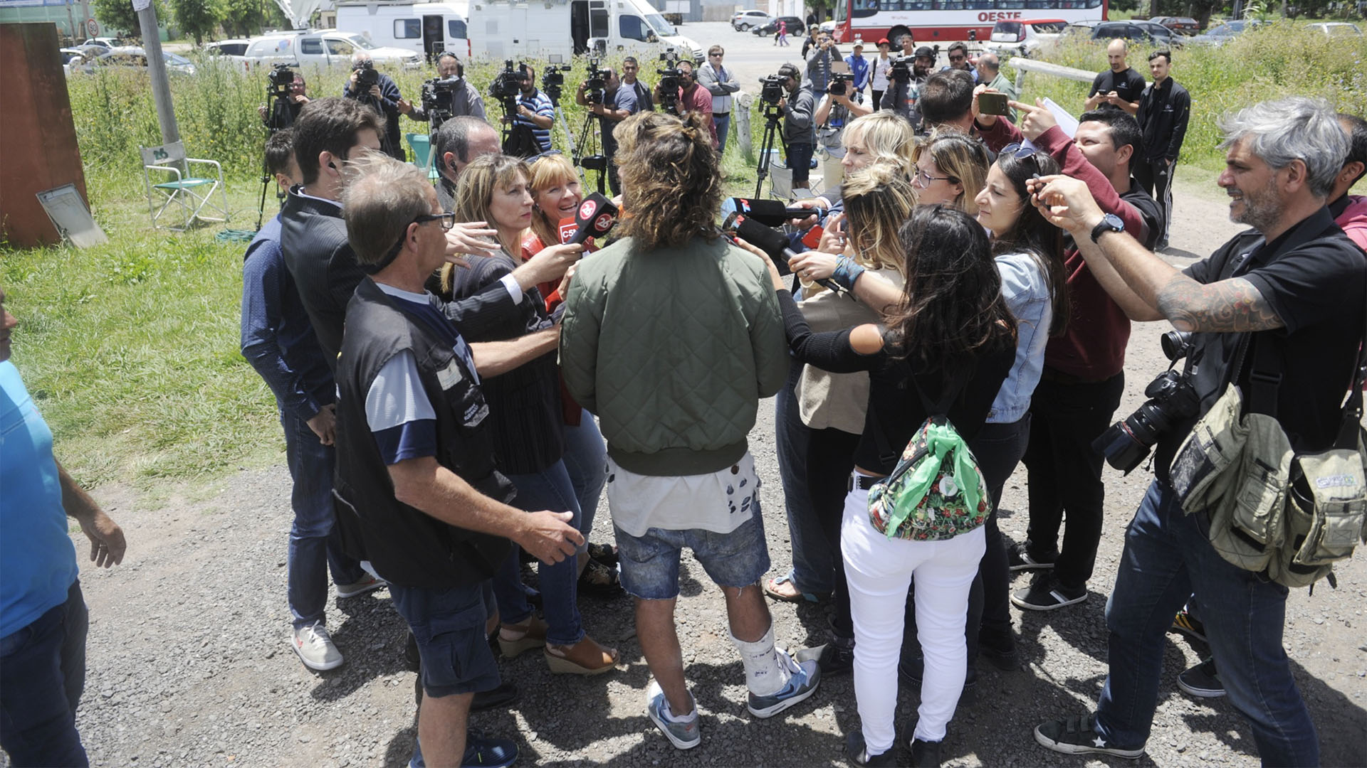 Rueda de prensa: Eguillor ante las cámaras. (Dino Calvo)