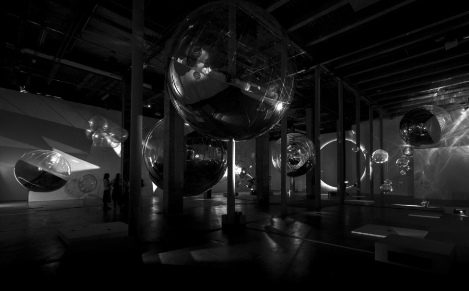 “On Air” retoma uno de los temas que más trabaja el artista argentino: el aire. (Tomás Saraceno)