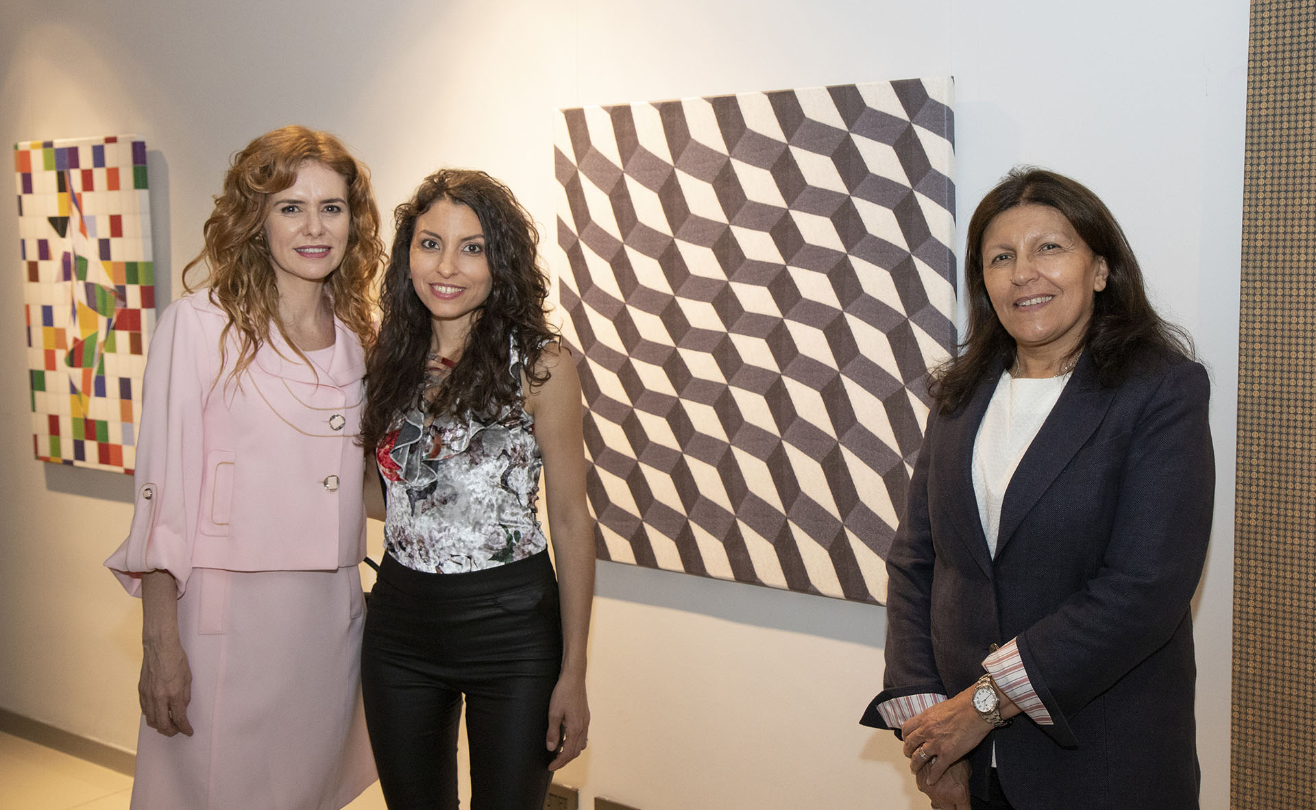 Karina El Azem junto a Sumaia y Alicia Daher