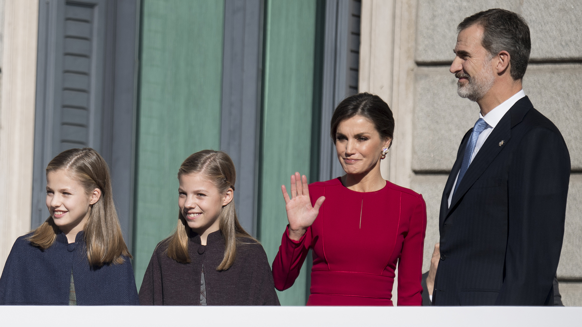 Felipe y Letizia junto a sus hijas Leonor, heredera al trono español, y Sofía