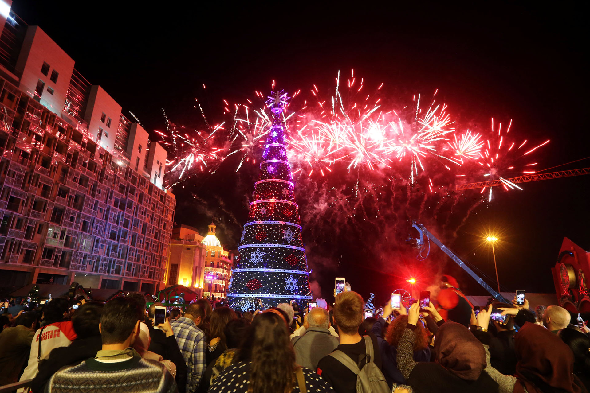 BEIRUT, LÍBANO. El día de la inauguración los ciudadanos disfrutaron de un show de fuegos artificiales
