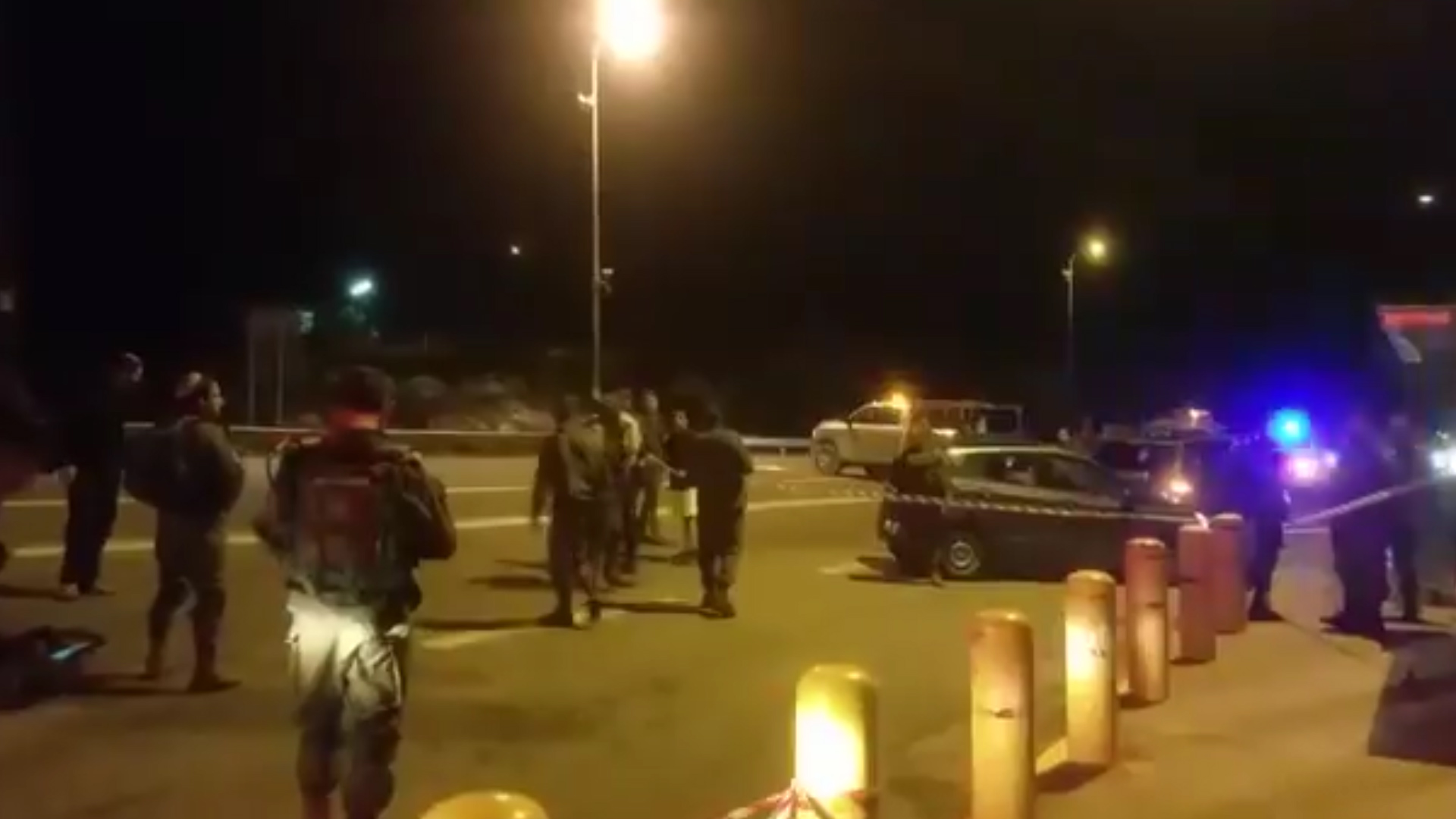 La policía israelí trabaja en la zona del atentado