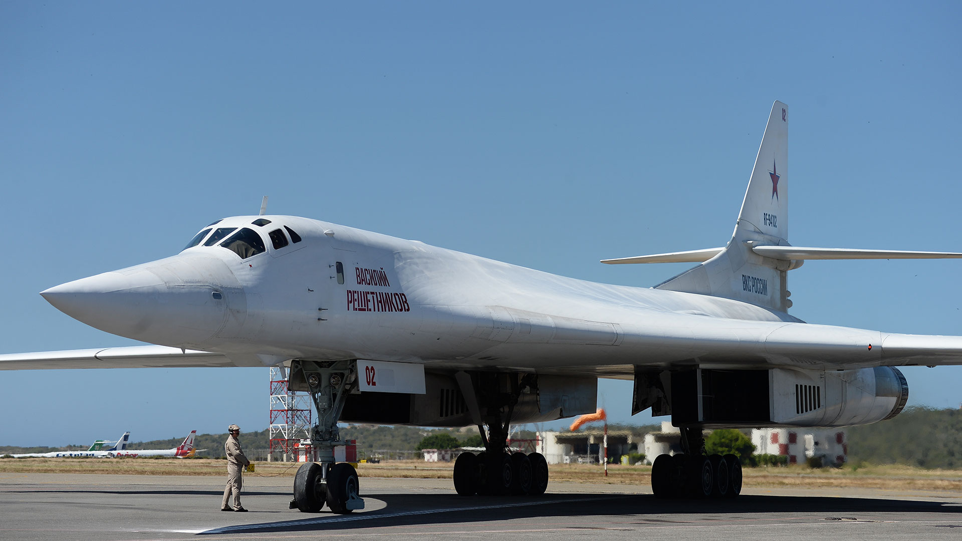 El Tu-160 es capaz de llevar bombas nucleares (AFP)
