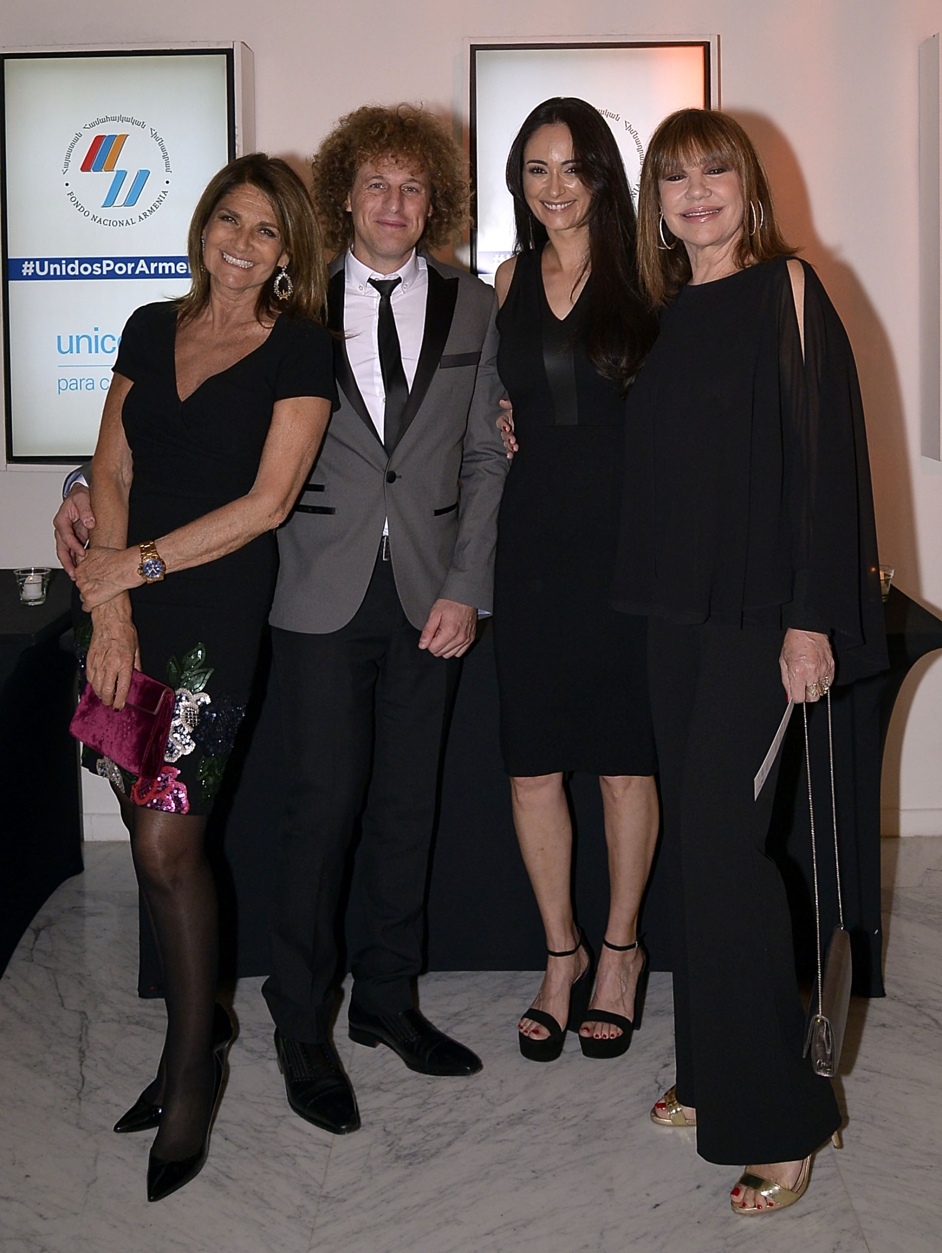 Teresa Calandra, Darian “Rulo” Schijman, Gabriela Sobrado y Mora Furtado