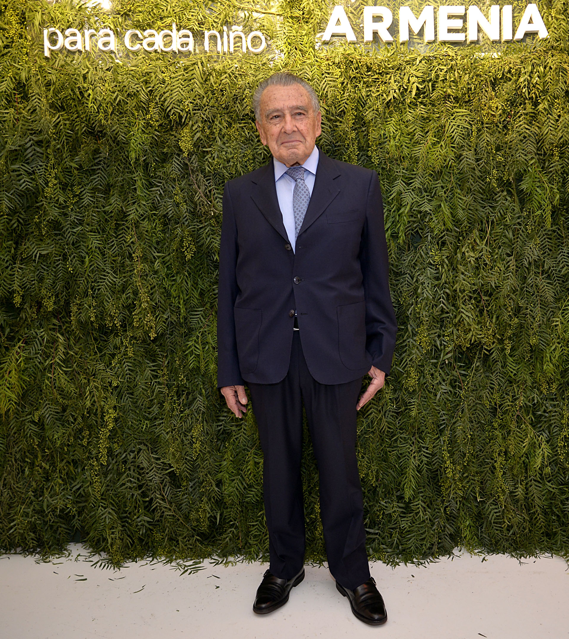 El presidente de Corporación América, Eduardo Eurnekian. El Fondo Nacional Armenia fue creado en 1992 y cuenta con 21 filiales en el mundo. Su misión es unir a los armenios del mundo, organizando sus esfuerzos y recursos para el fortalecimiento de la República de Armenia y de Artsaj