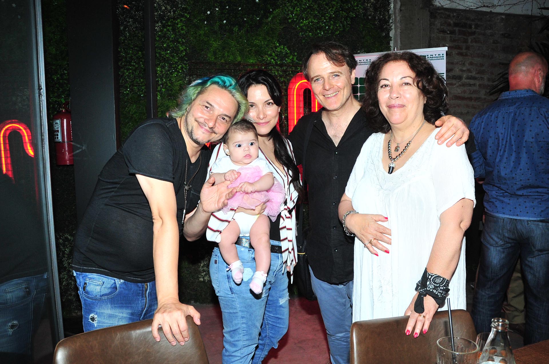 José Cicala, Griselda Sánchez, la pequeña Ginna, Luis Machín y Eva Gómez