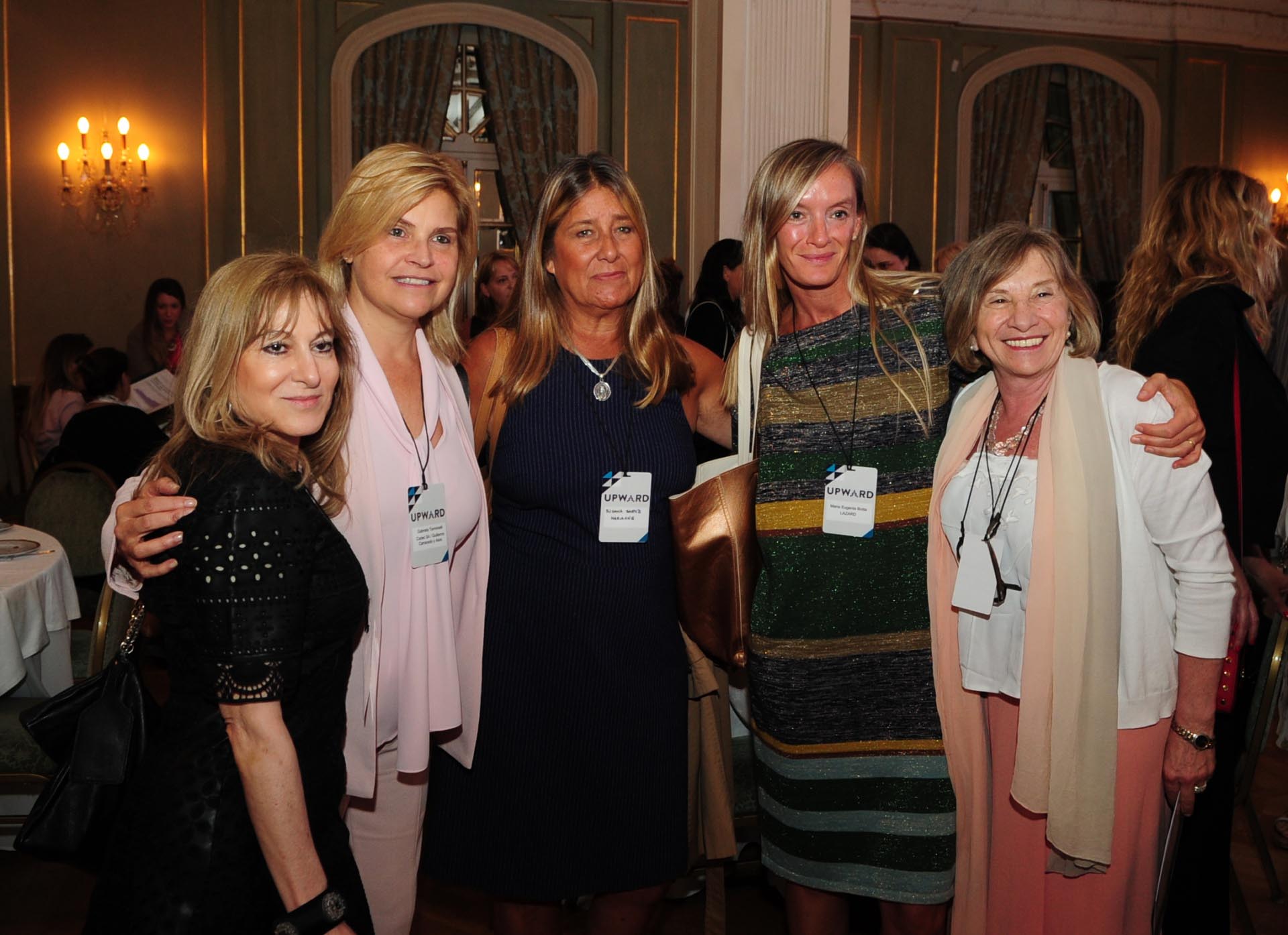 Silvia Fesquet (Editora jefa de redacción Clarín), Gabriela Terminielli (Directora Cadec SA) , Susana Sáenz (miembro Marianne) , María Eugenia Botta (LAZARD) y Graciela Adán (Fundación Global)