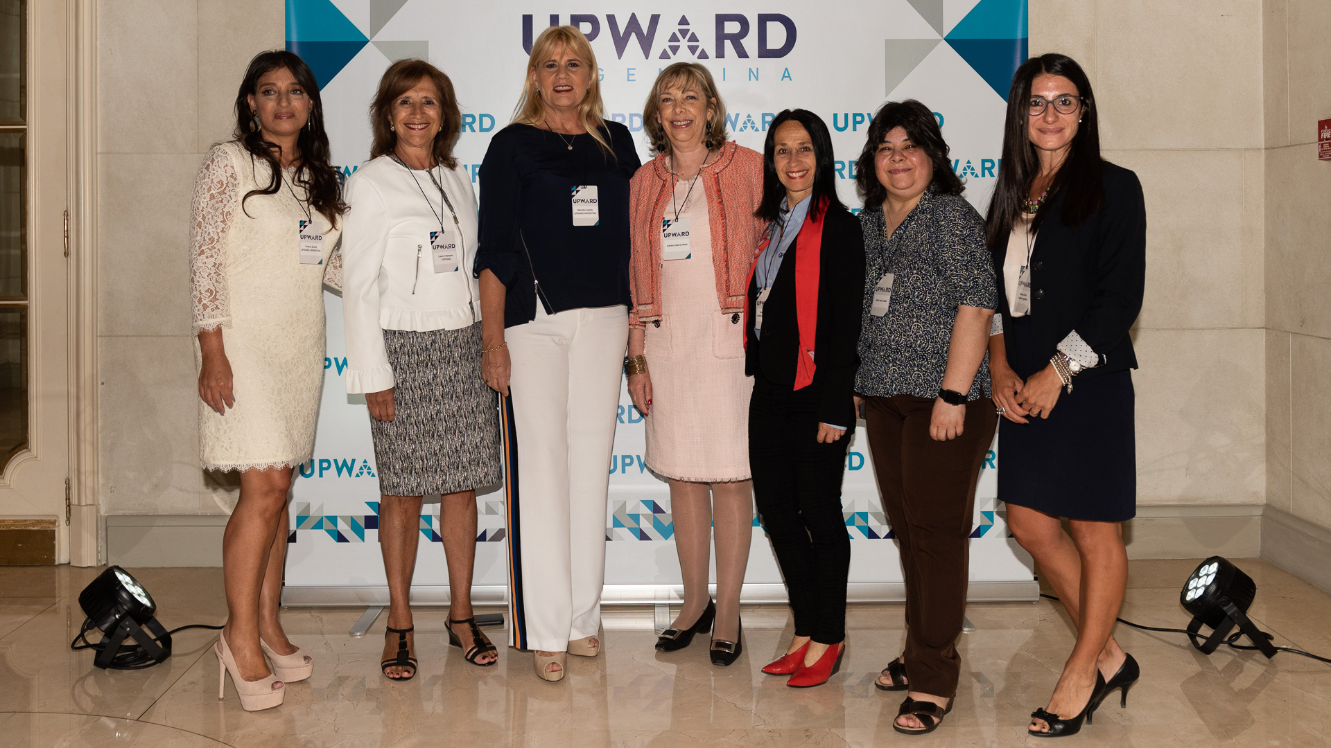 Viviana Zocco, Laura Velásquez (presidenta FEPESNA), Marcela Losardo, Adriana García Netto (Fiscal de la Corte Suprema) , Gladys Benaim (RedShoeMovement), María Inés Costilla (Síndica del Foro de Mujeres del Mercosur)