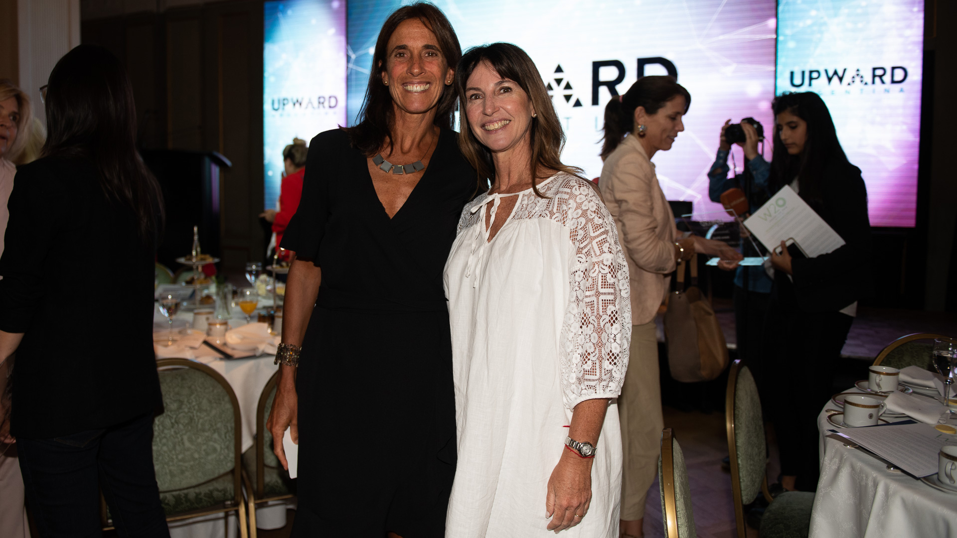 Mariana Feld (UPWARD) y Karina Yankillevich (Directora industrial valores y gerente Banca privada BND)