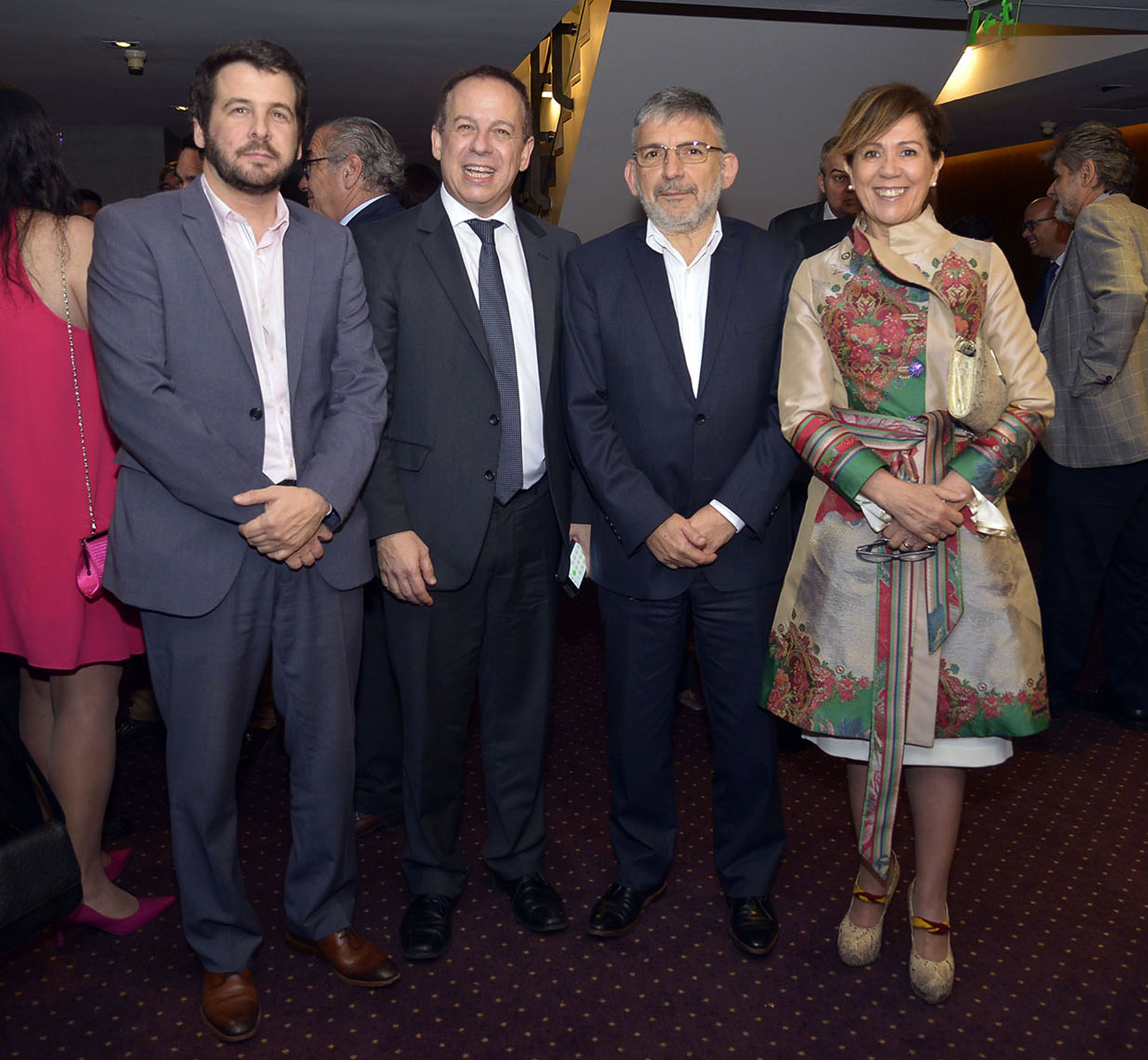 El gerente de Comunicación de Pan American Energy (PAE), Martín Ancarola; Martín Etchevers; el secretario de Comunicación Pública de la Nación, Jorge Grecco y Silvia Ramírez Gelbes, Directora de la Maestría en Periodismo de la Universidad de San Andrés