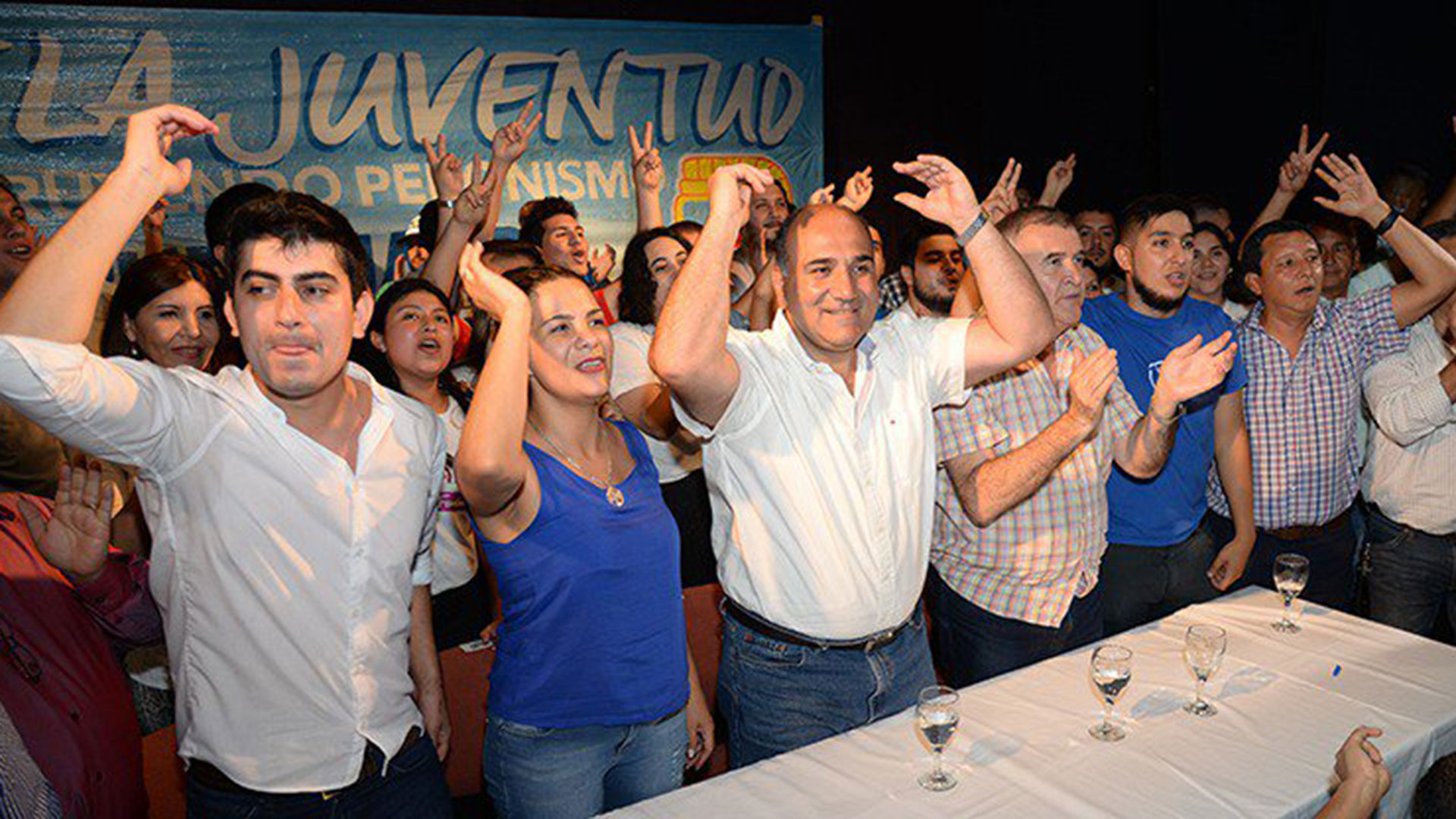 El tucumano Juan Manzur fue autorizado por la justicia para adelantar los comicios en su provincia