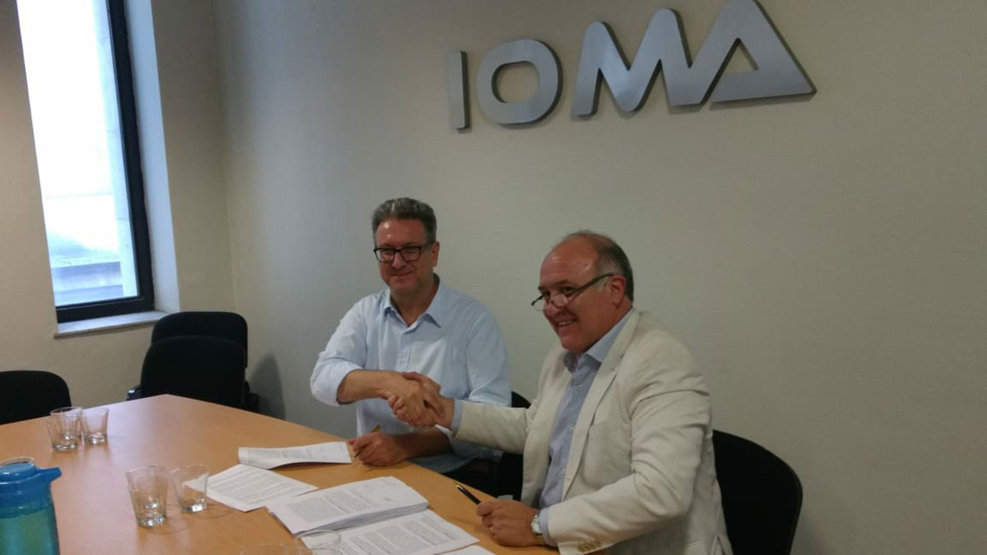 IOMA Implant Files - Pablo Di Liscia, titular de IOMA, con Gustavo Gimenez, de la Asoc Medicos Mar del Plata