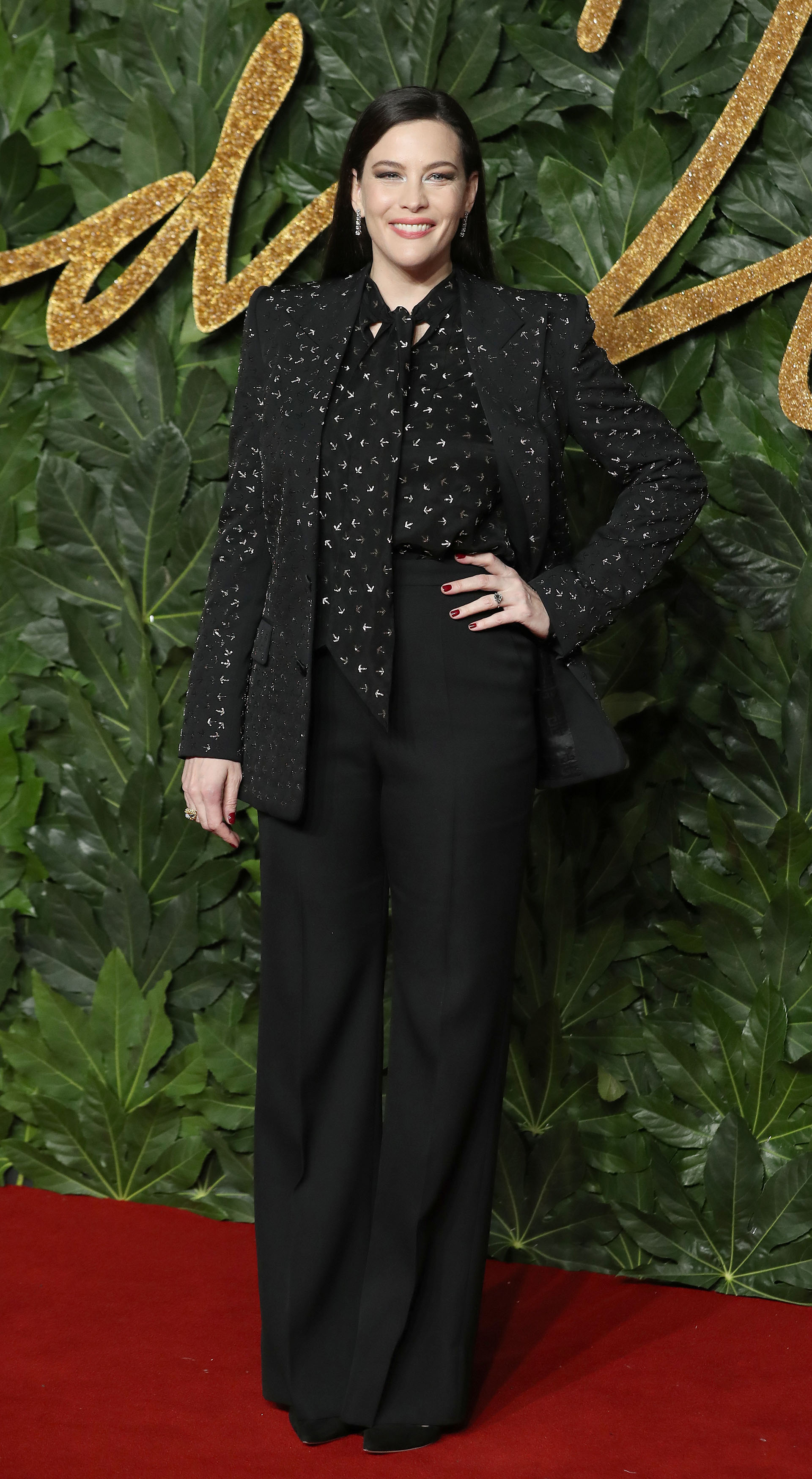 Liv Tyler también eligió un estilismo negro /// Fotos: AFP