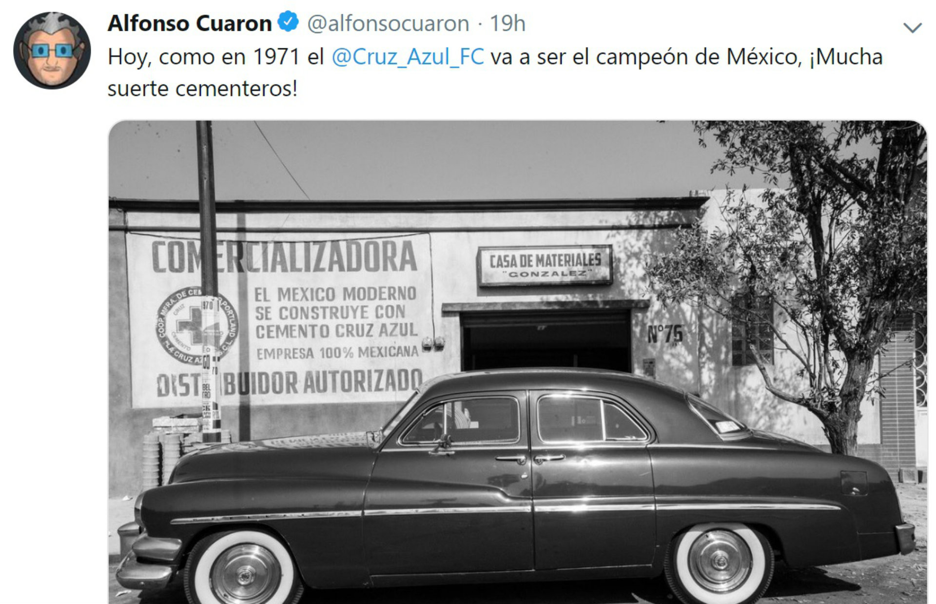 En Twitter, Cuarón ha mostrado su afición al Cruz Azul (Foto: Twitter)