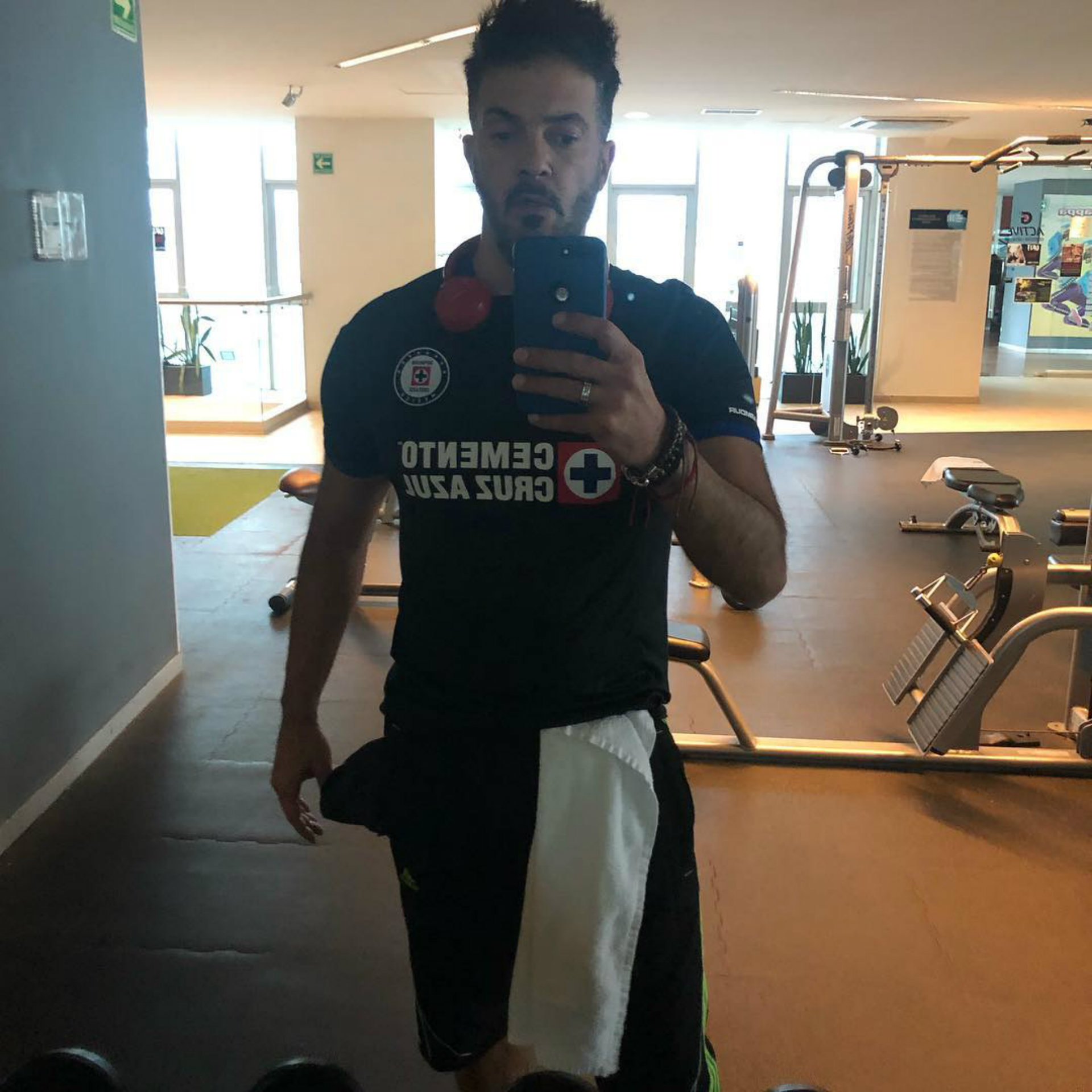 Fernando del Solar tendrá que pagar apuestas por la derrota del Cruz Azul (Foto: Instagram)