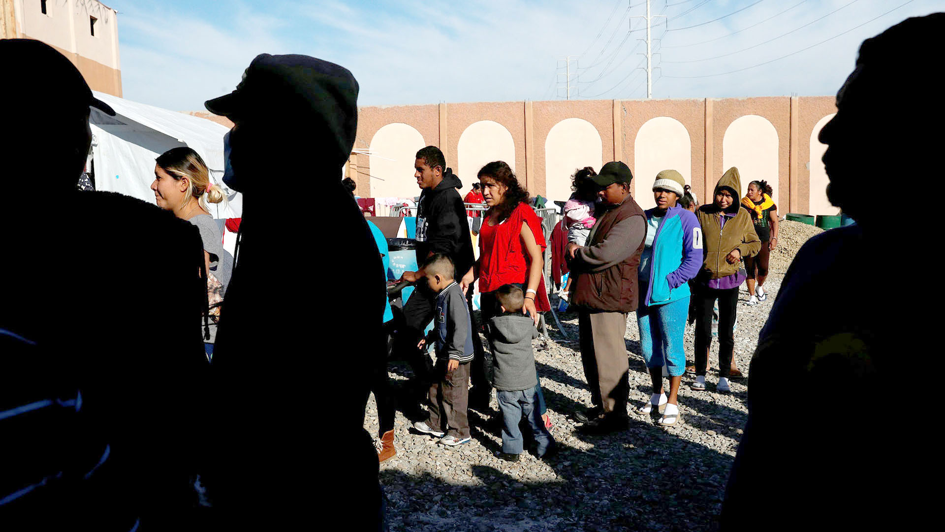 Los migrantes hondureños fueron asesinados en un posible intento de asalto (Foto: Reuters)